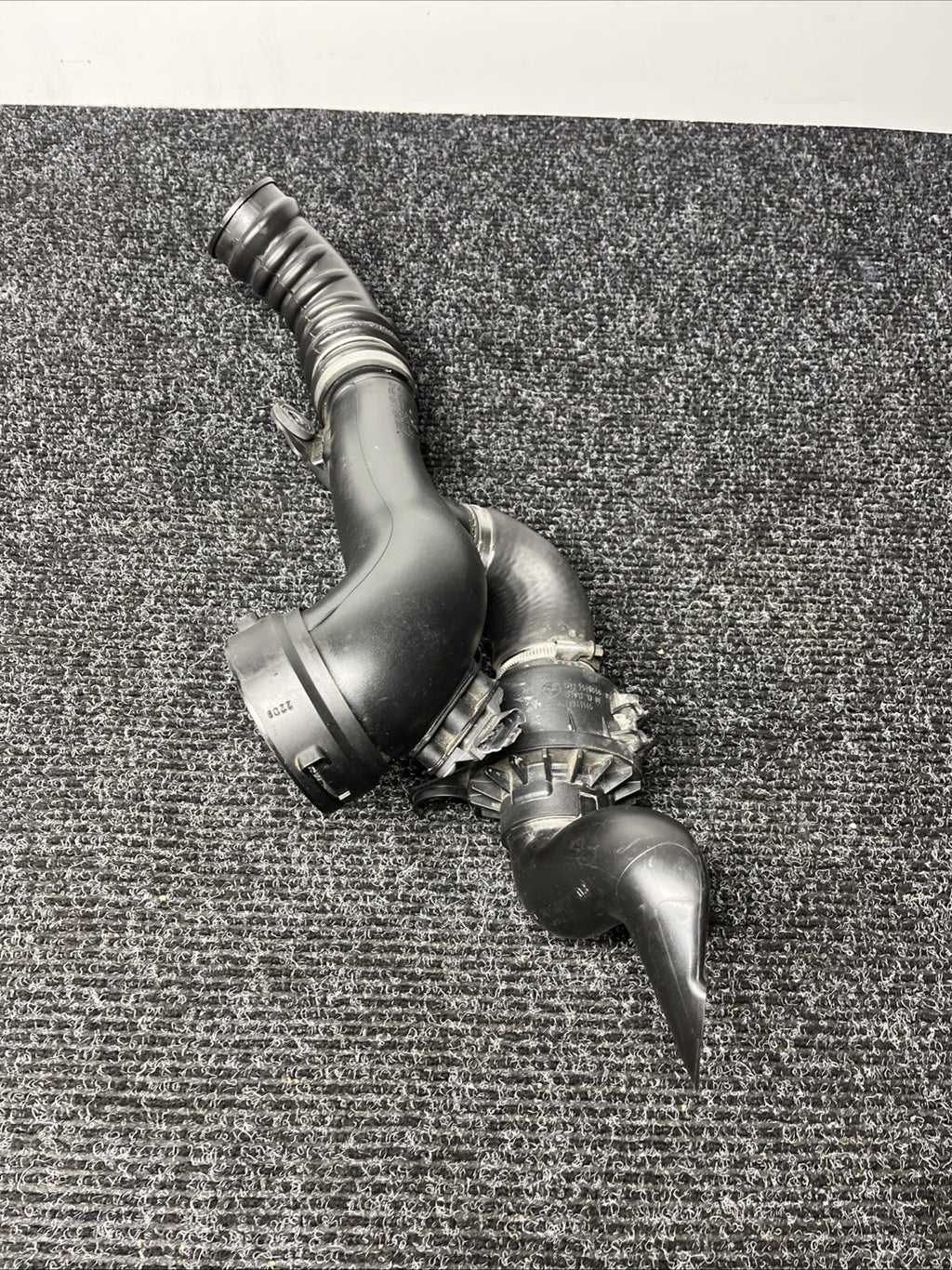 ☑️ 07-13 OEM BMW E90 E92 E93 Charge Pipe Diver Valves Induction Pipe Tract N54