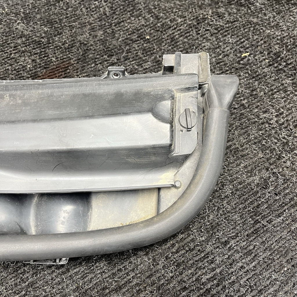 ☑️ 01-06 OEM BMW E46 M3 325 330 Cabin Air Filter Housing