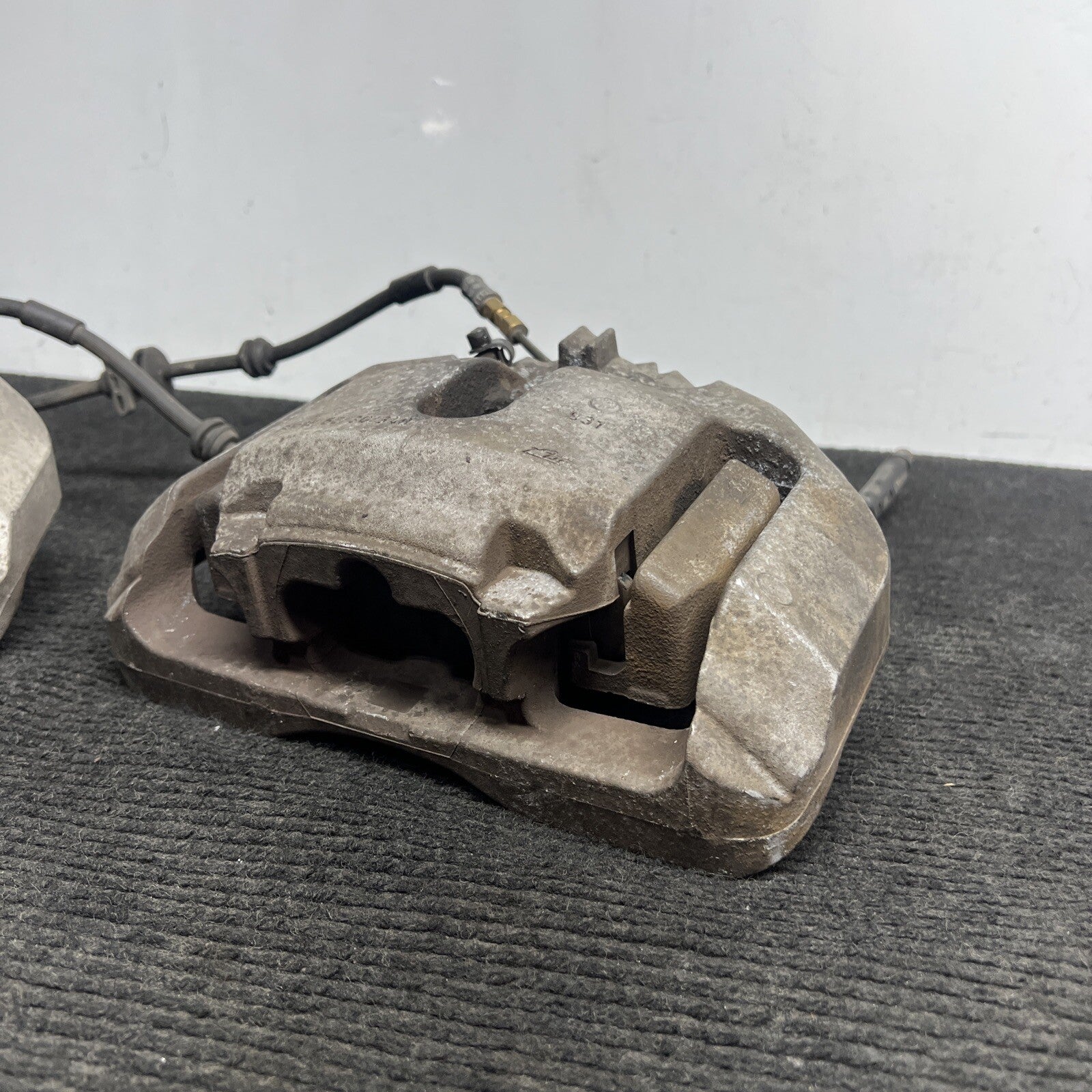 ☑️ 10-18 OEM BMW F07 F10 F12 F13 F01 F02 Front Left & Right Brake Calipers Pair