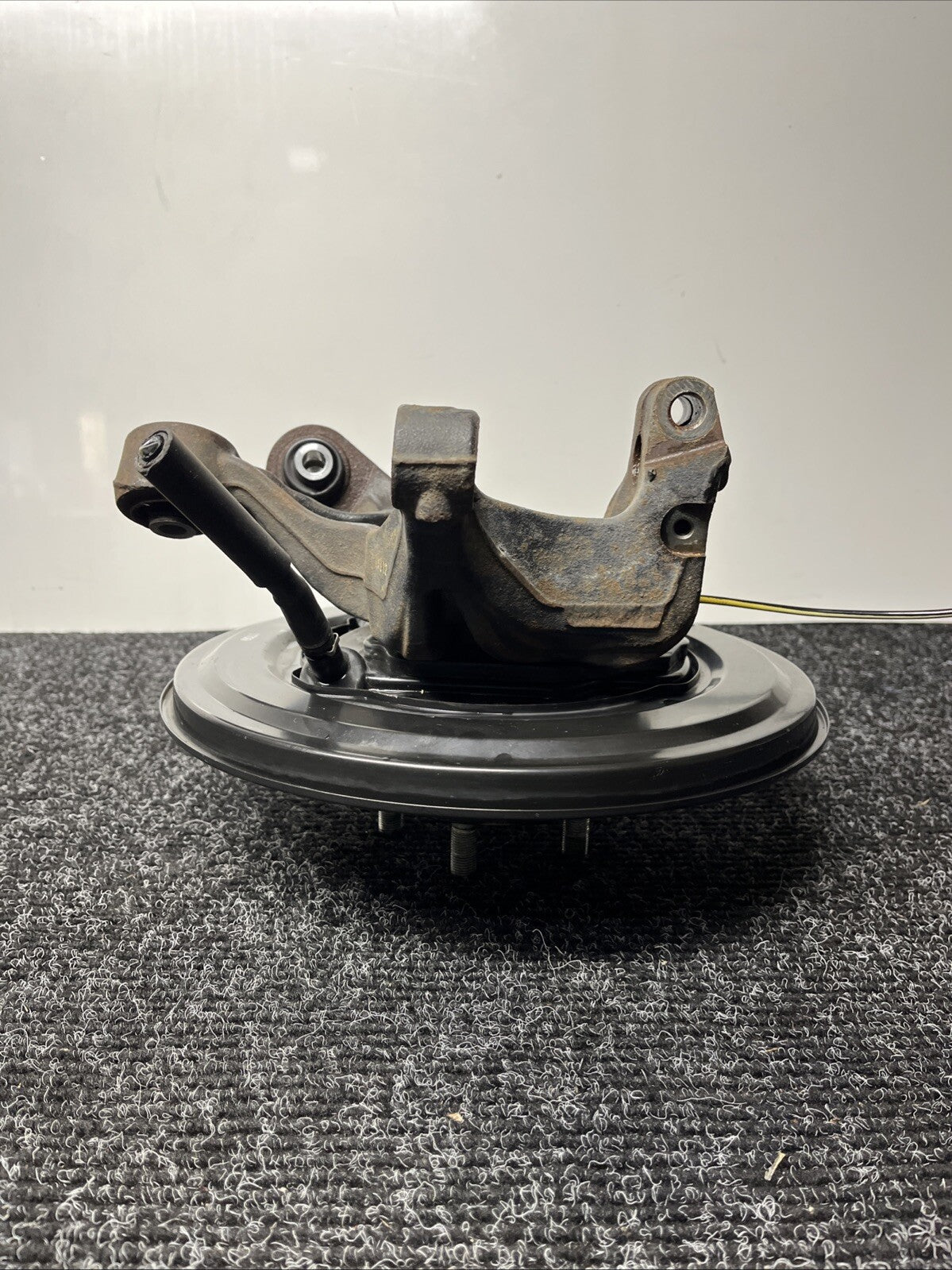 ☑️ 2022-2023 TOYOTA GR86 REAR LEFT DRIVERS SPINDLE KNUCKLE HUB ASSY OEM