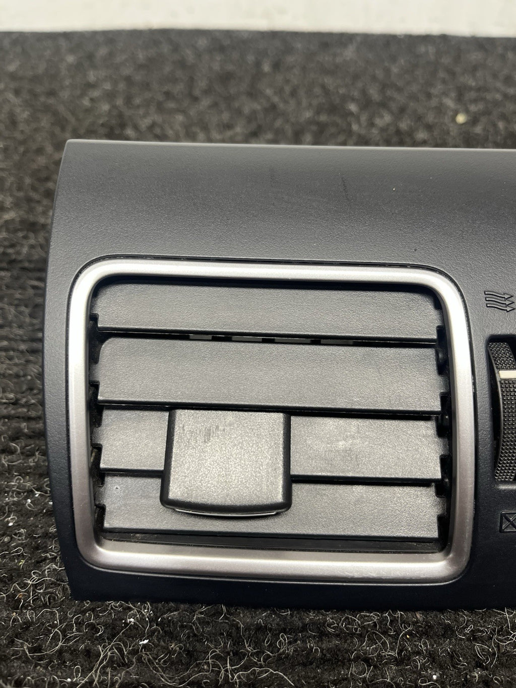 ☑️ 2015-2019 Subaru WRX STI Dash Center Console Vent OEM Hazard Switch