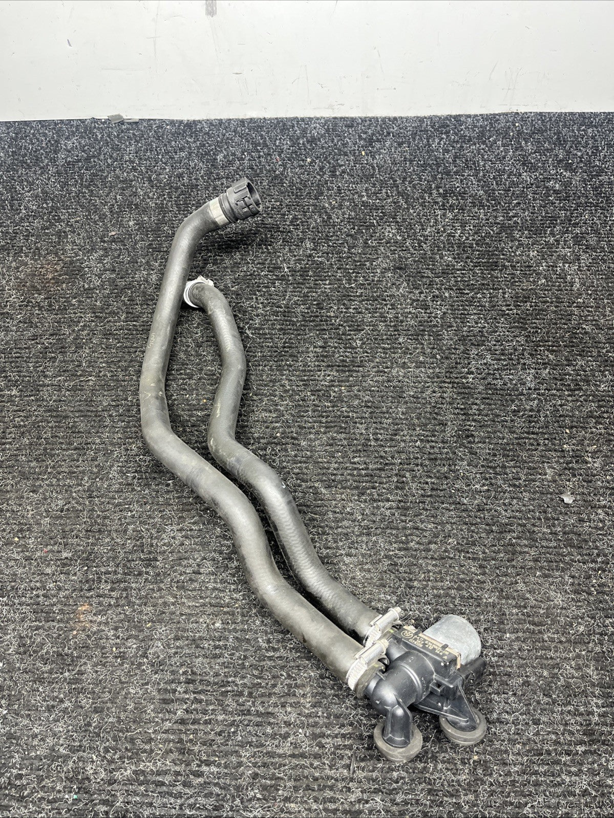 ☑️ 01-06 BMW E46 3-SERIES HEATER WATER COOLANT VALVE PUMP 8369805 OEM