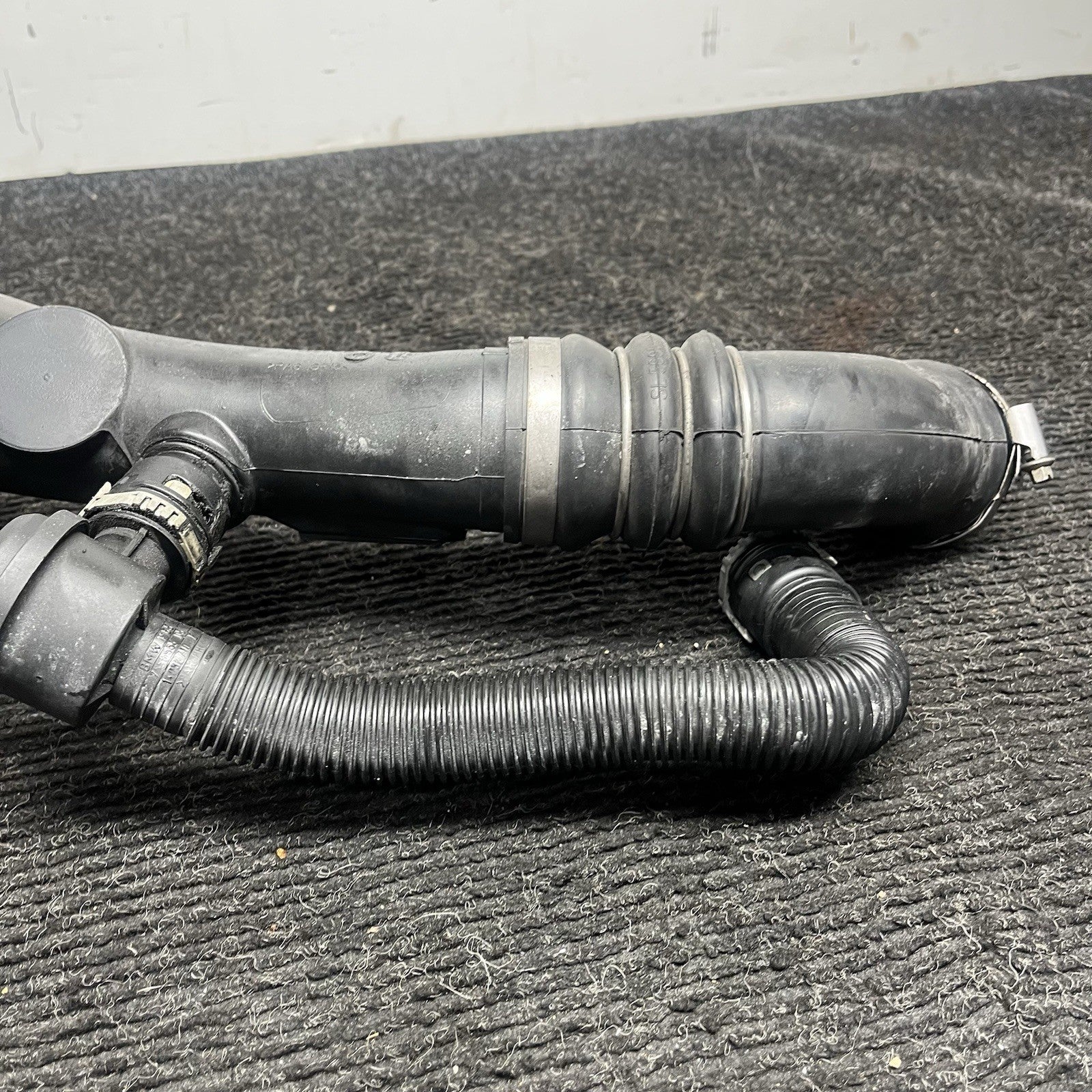 ☑️ 07-10 BMW E90 E92 335 N54 Charge Pipe Air Induction Diverter Pipe OEM
