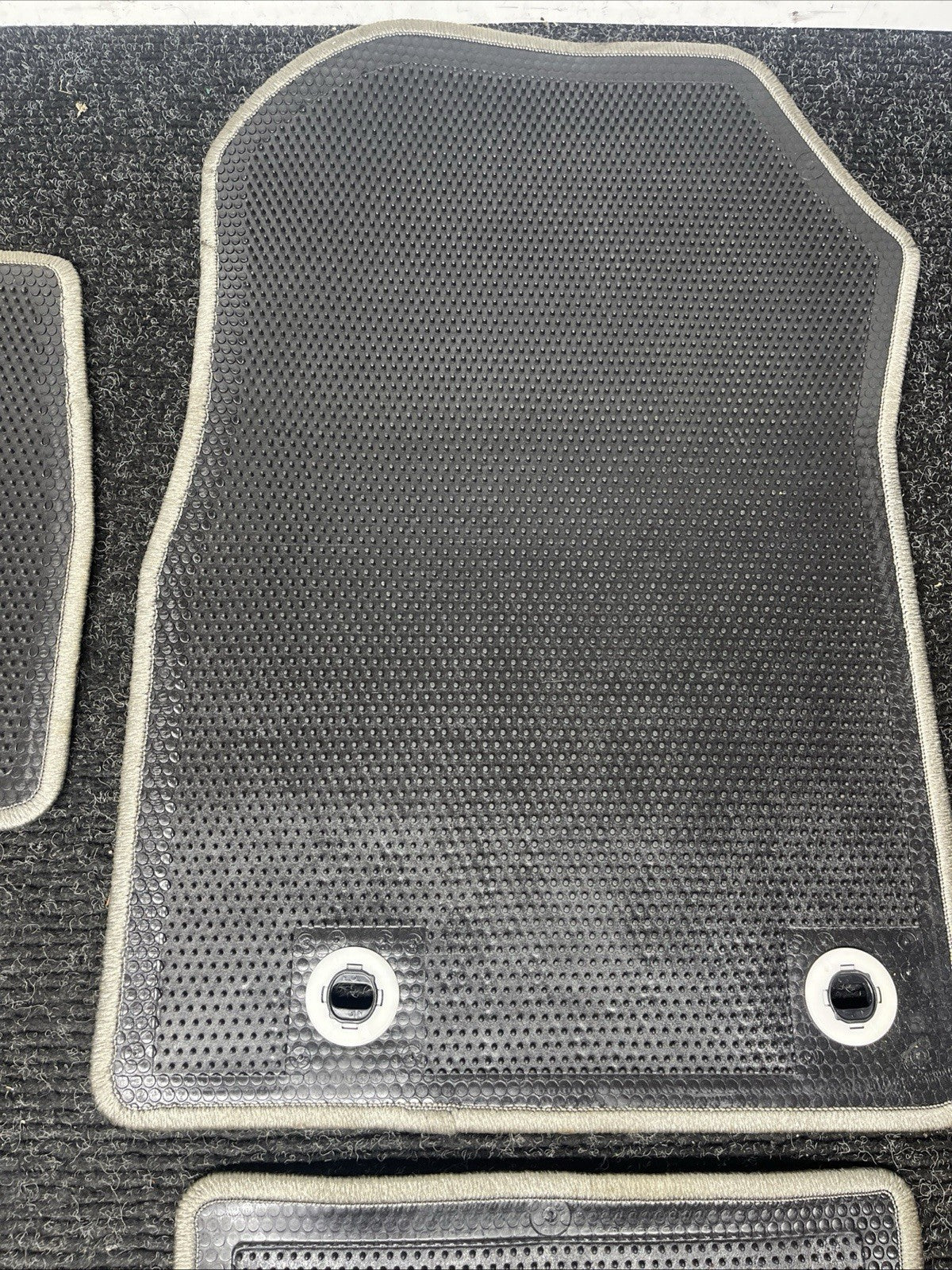 ☑️ Subaru BRZ Front And Rear Complete Floor Mat Set OEM