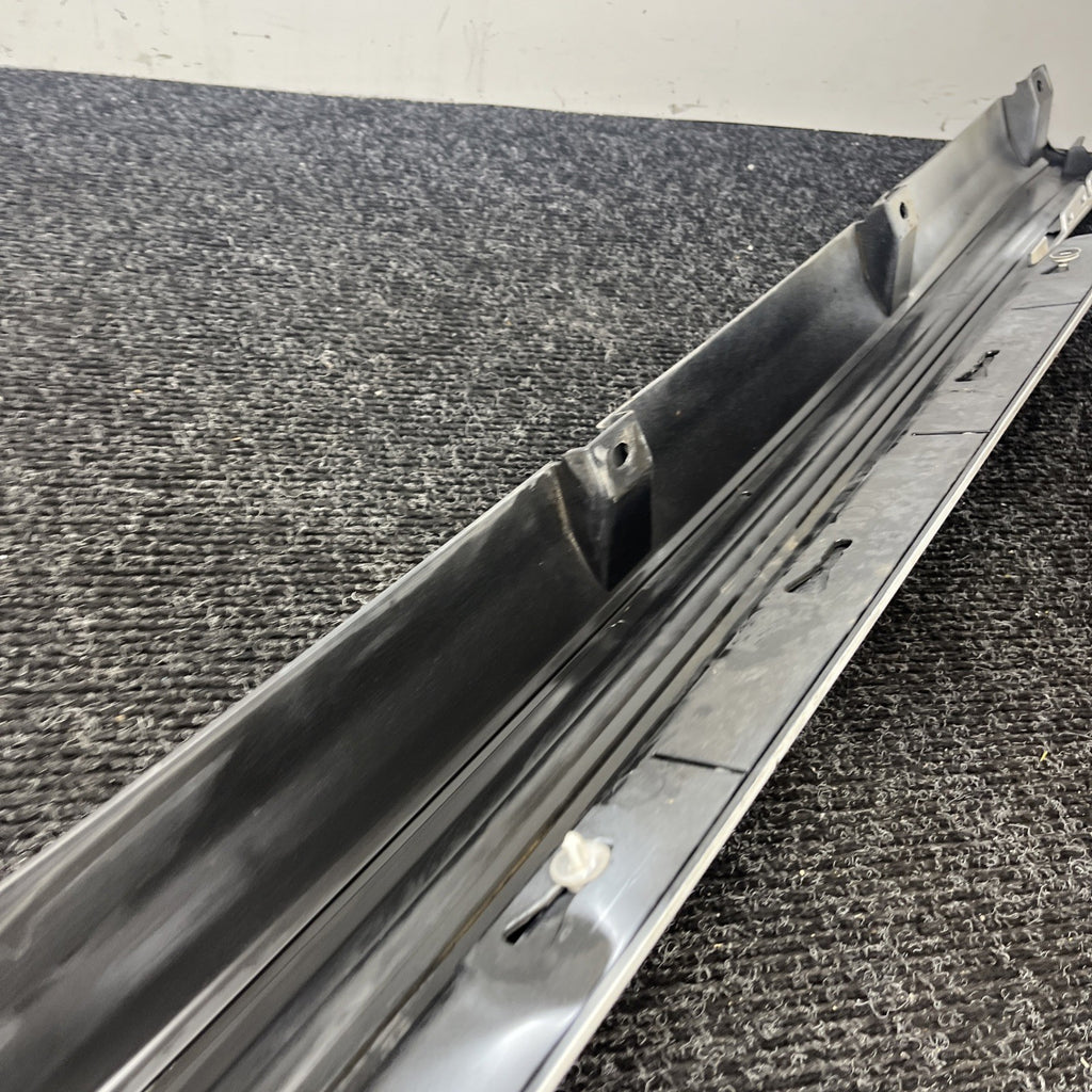 ☑️ 2014 - 2024 MASERATI GHIBLI RIGHT SIDE ROCKER MOLDING COVER PANEL OEM WHITE