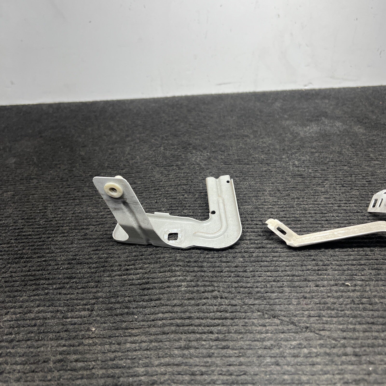 ☑️ 14-20 OEM BMW F22 F23 230 M235 Front Left Fender Wing Holder Brackets SET (3)