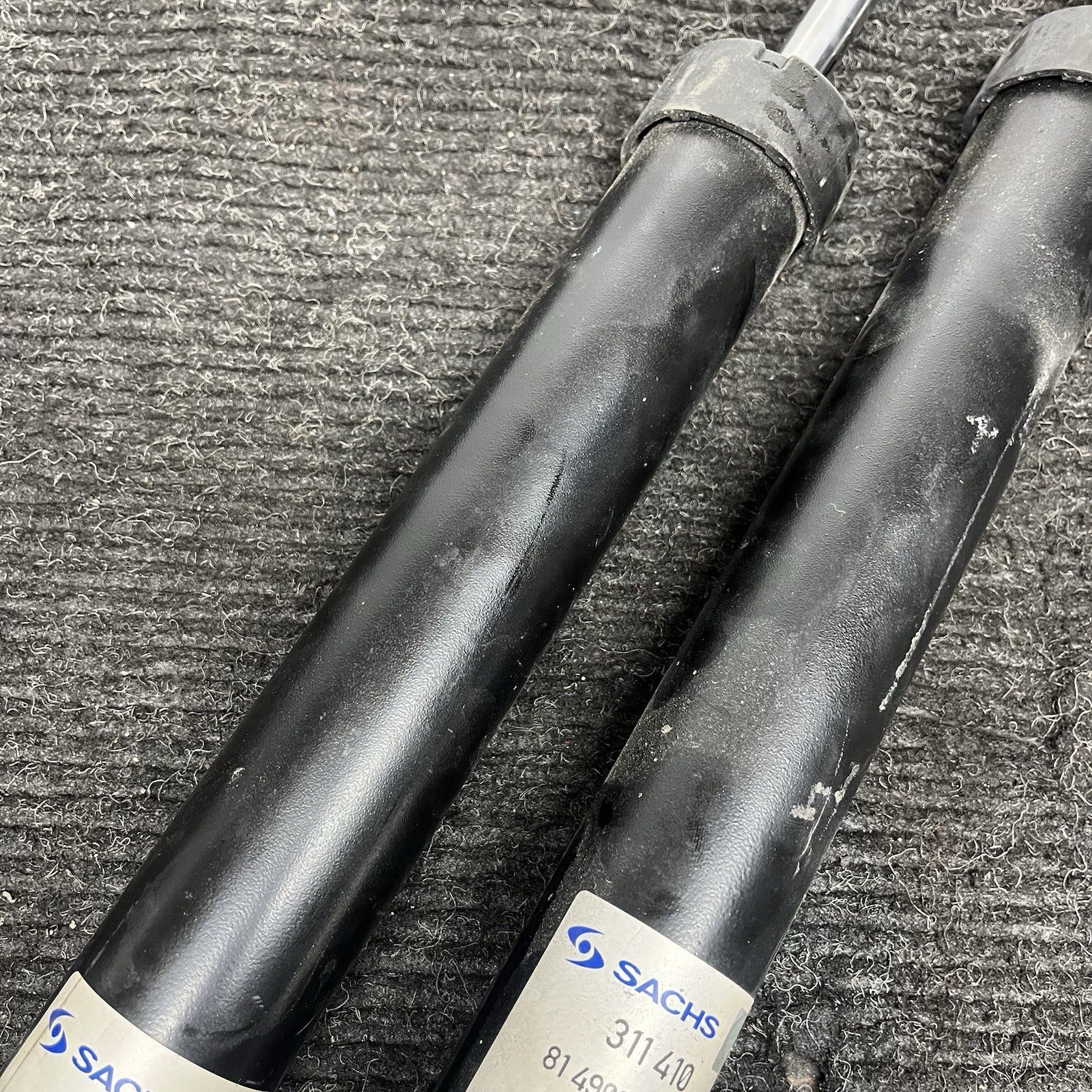 ☑️ BMW E82 E88 E90 E92 128i 135i 328i 328xi 335i Rear Shock Absorber Pair Sachs