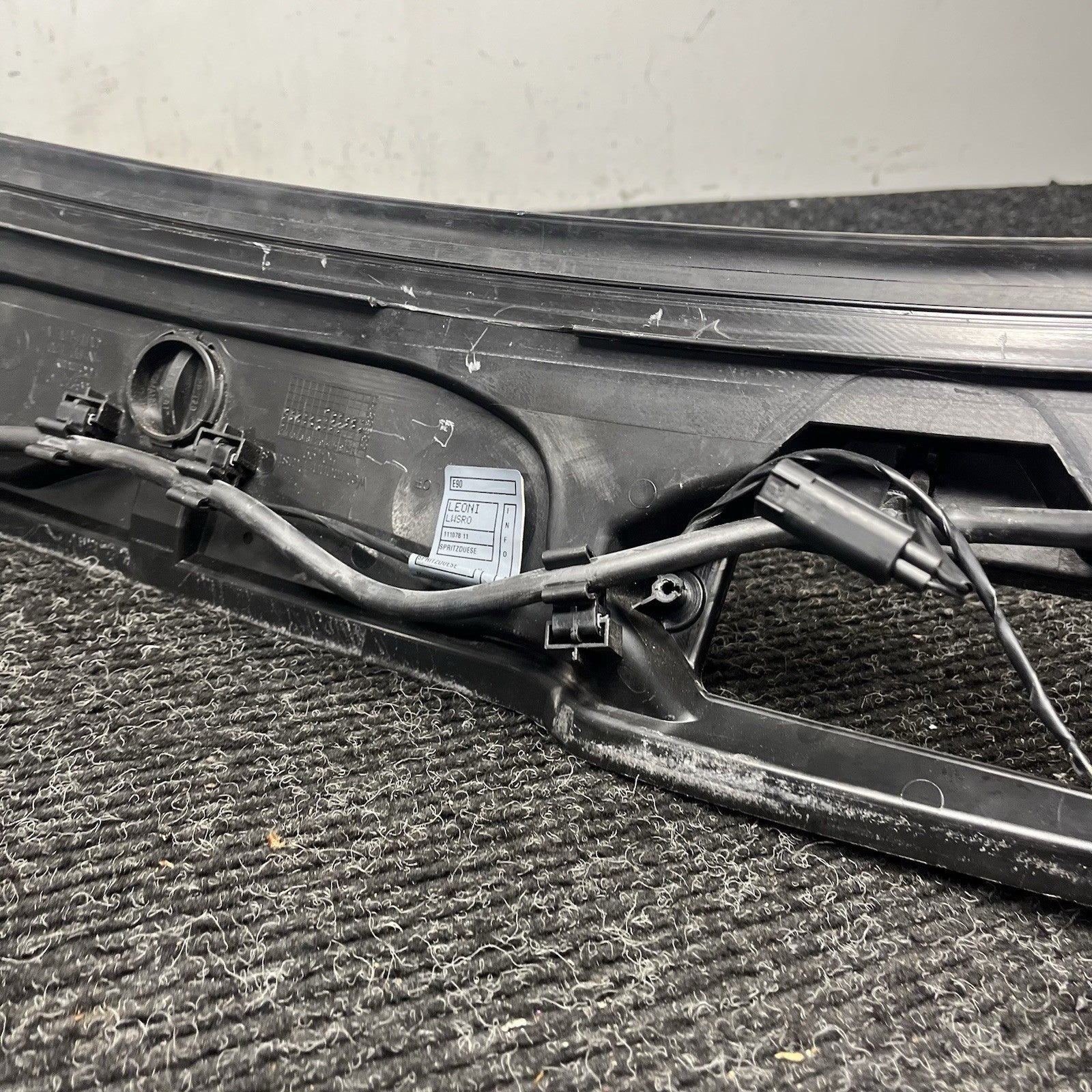 ☑️ 08-13 BMW E90 E92 E93 M3 OEM Front Windshield Wiper Cowl Panel Trim Cover OEM