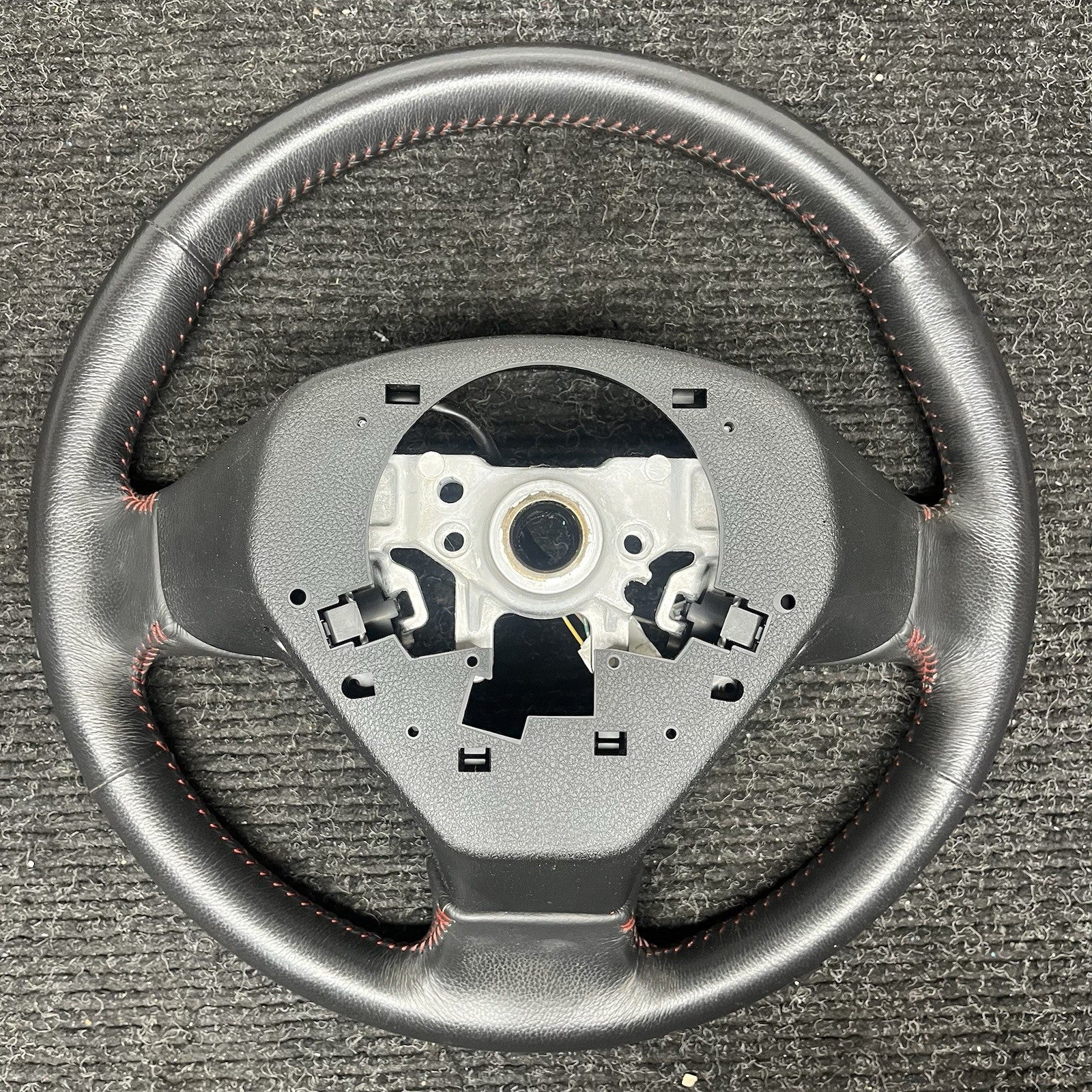☑️ 2008-2011 Subaru Impreza Black Rubber Steering Wheel w/ Cruise Control OEM