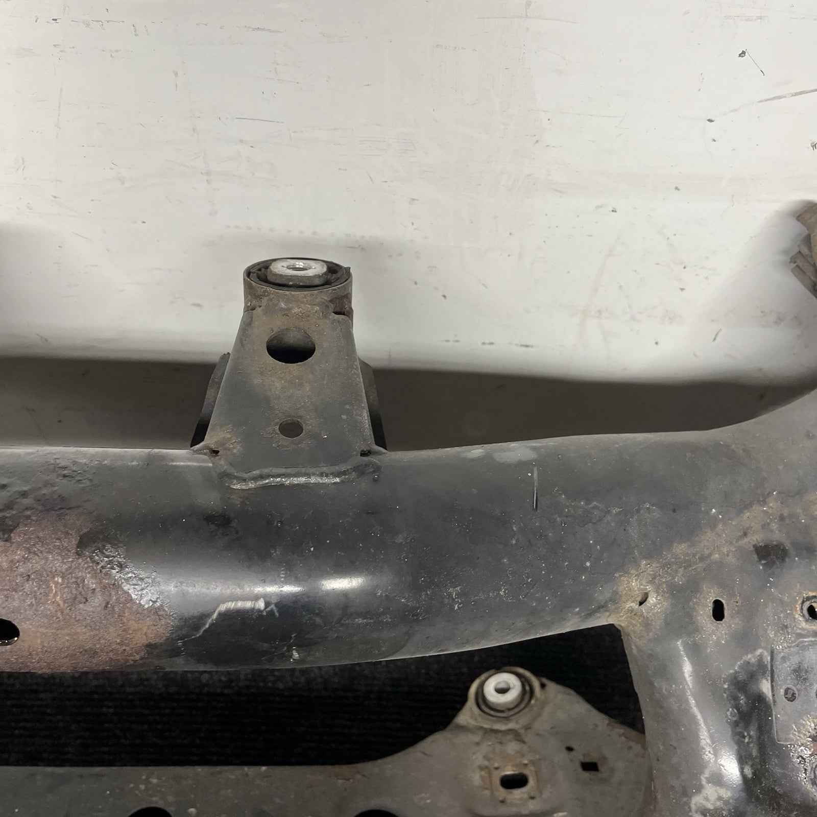 ☑️ 07-13 BMW E90 E92 E93 335I Rear Axle Subframe Crossmember Cradle Carrier OEM