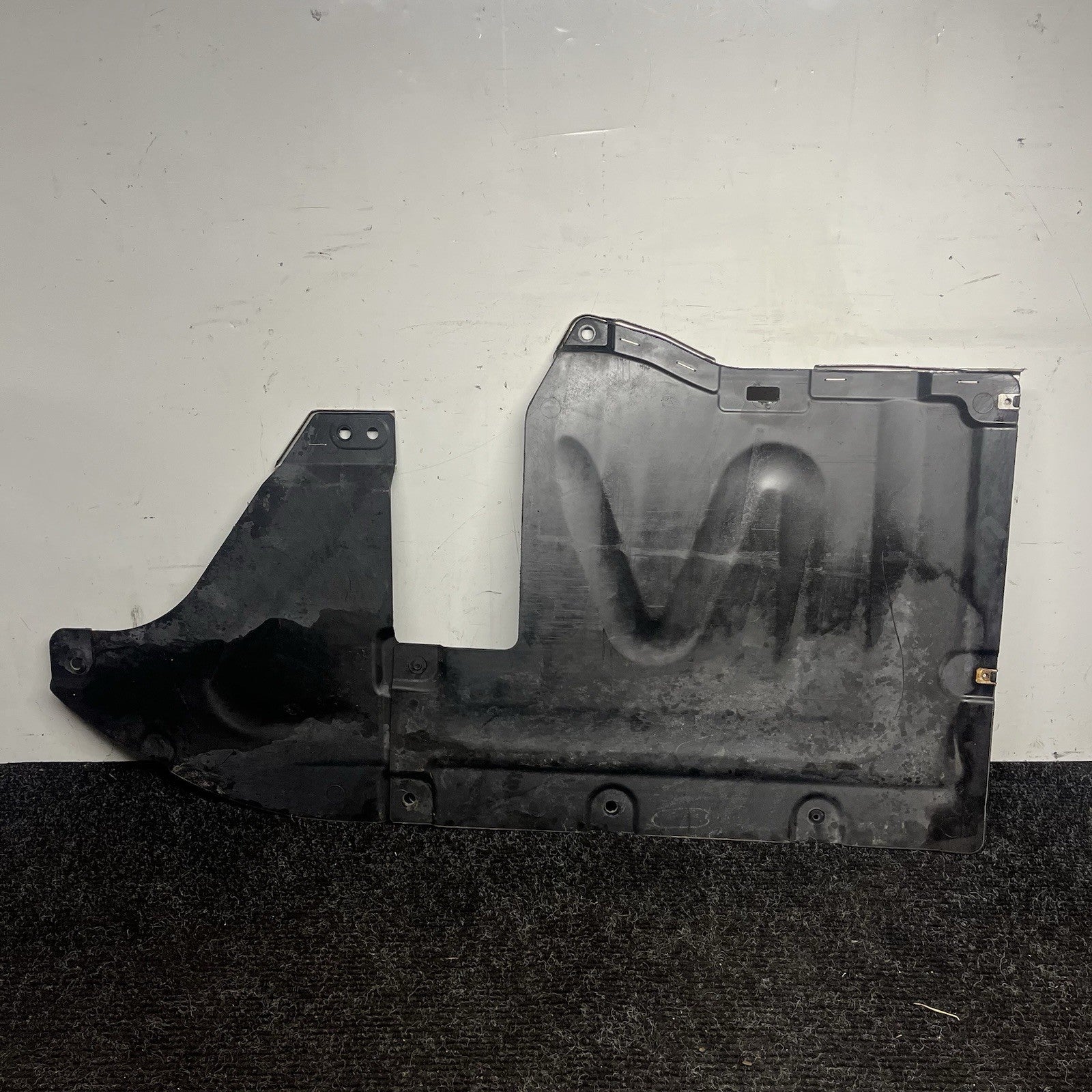 ☑️ 07-13 BMW 328i 335i Rear Underfloor Splash Shield Guard Cover Liner Tray OEM