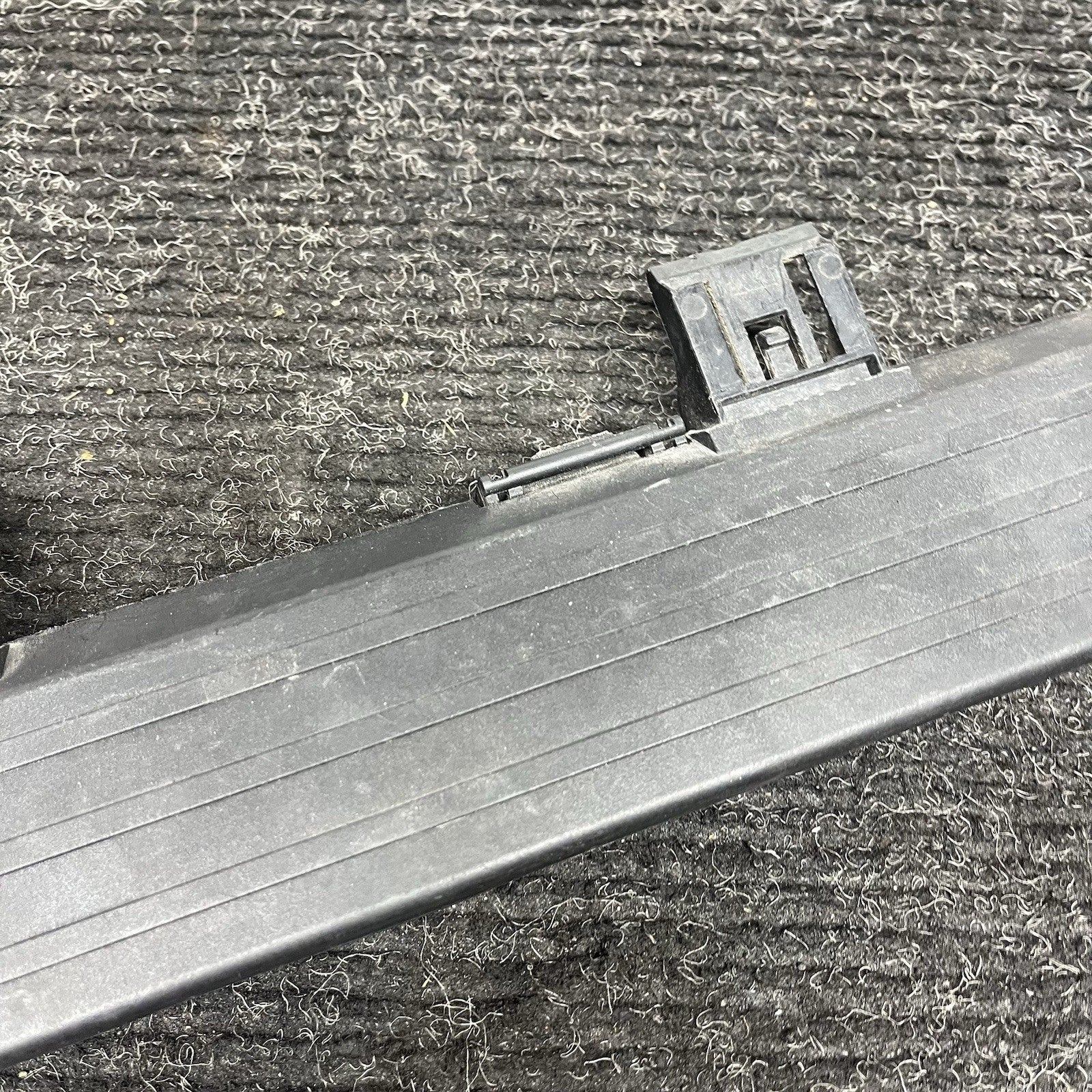 ☑️ 07-13 BMW 335i E92 E90 E93 Over Engine Upper Cable Duct Cover Channel 7532269