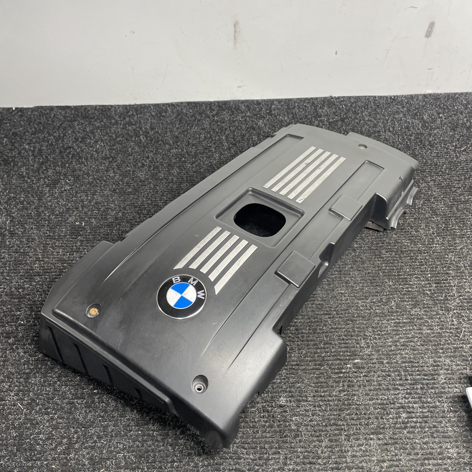 ☑️ OEM BMW E88 E90 E92 E93 Engine Cover N54 Head Cylinder Ignition Coil Covering
