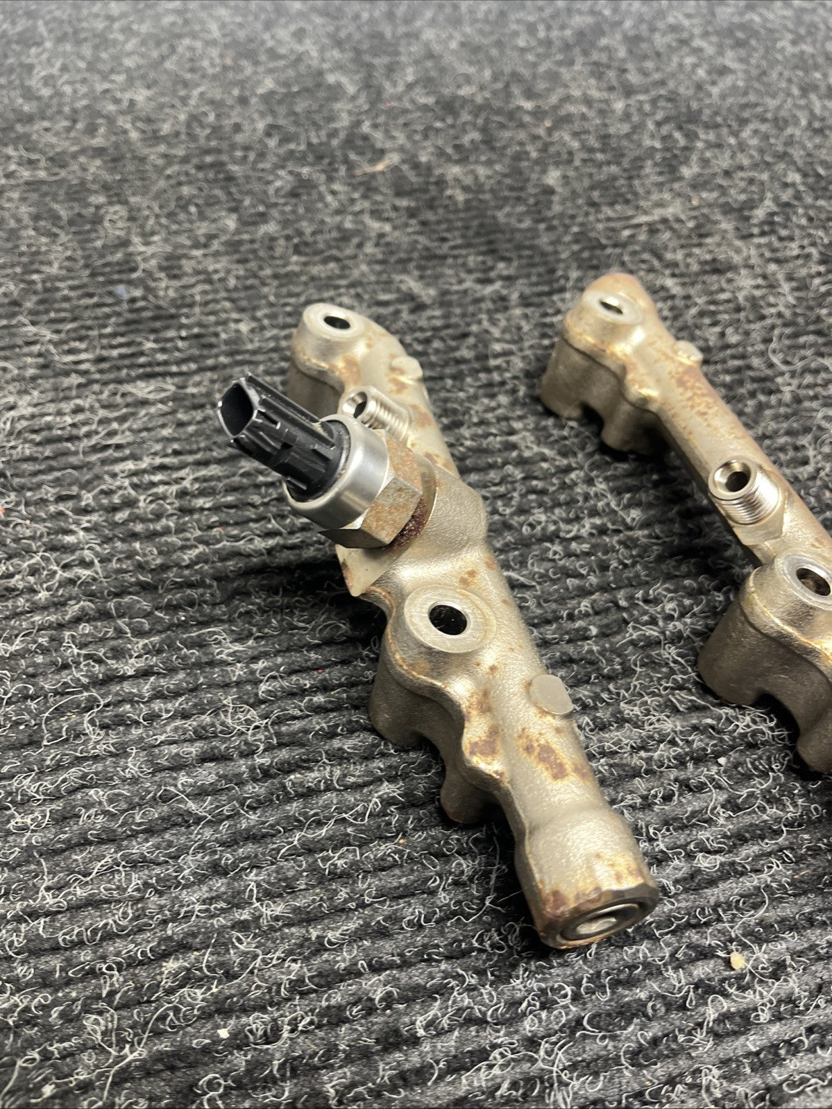 ☑️ TOYOTA FRS SUBARU BRZ 86 OEM 2.0L FA20 FUEL INJECTIONS INJECTOR RAILS - PAIR