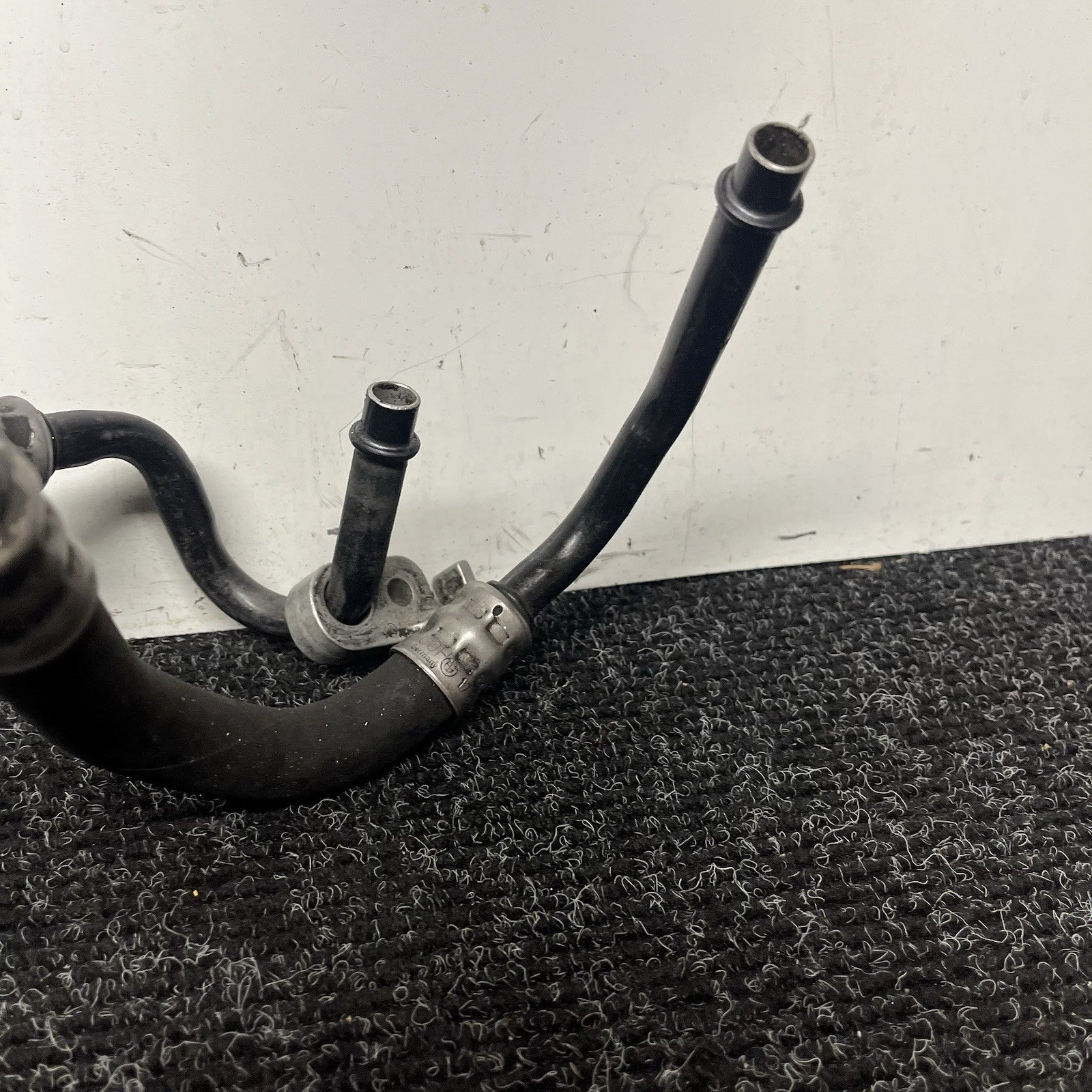 ☑️ 08-13 OEM BMW E90 E92 E93 M3 MT Transmission Oil Cooler Pipe Line Flow Return