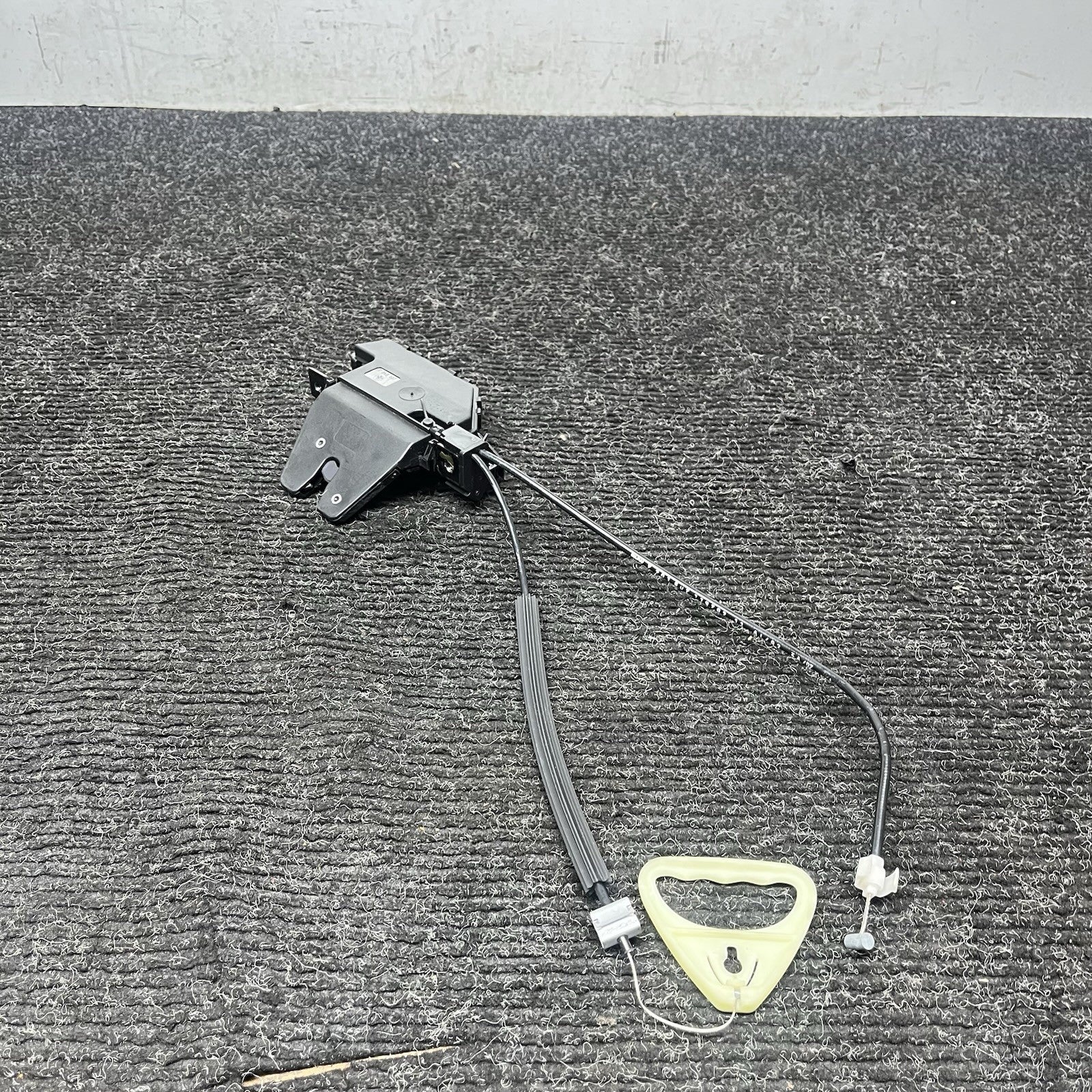 ☑️06-13 BMW M3 335i 330i E90 E92 E93 E60 TRUNK LID LOCK MICRO SWITCH 7840617 OEM
