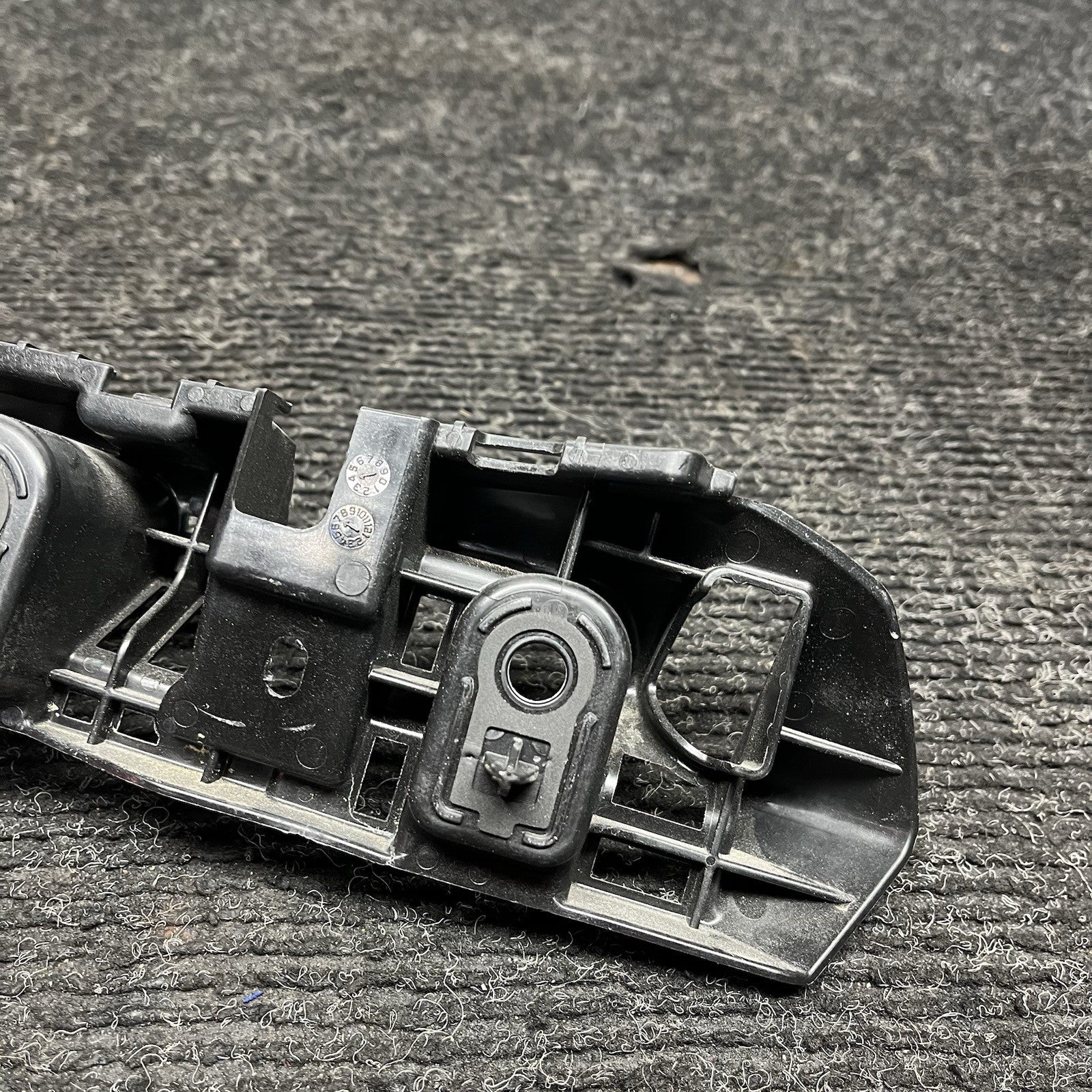 ☑️ 2022-2025 TOYOTA GR86 BRZ REAR BUMPER LEFT SIDE UPPER MOUNT BRACKET OEM