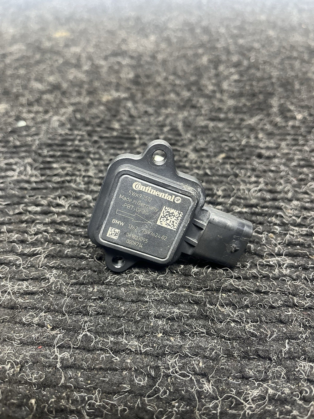 ☑️BMW E88 E90 E92 F10 E70 135 335 640 X5/6 N55 Hot-Film Air Mass Flow Sensor OEM