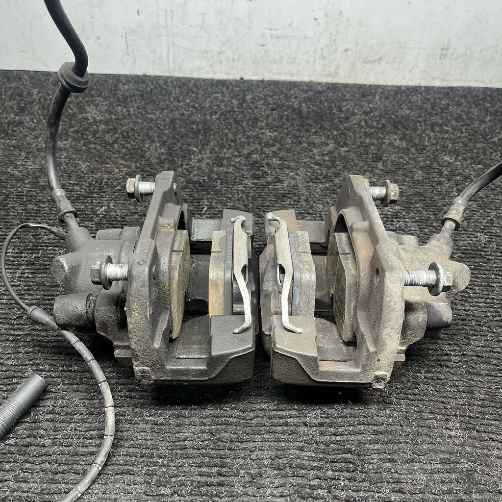 ☑️ 06-08 BMW E85 Z4 N52 3.0si RWD SET OF 2 FRONT LEFT & RIGHT BRAKE CALIPER OEM