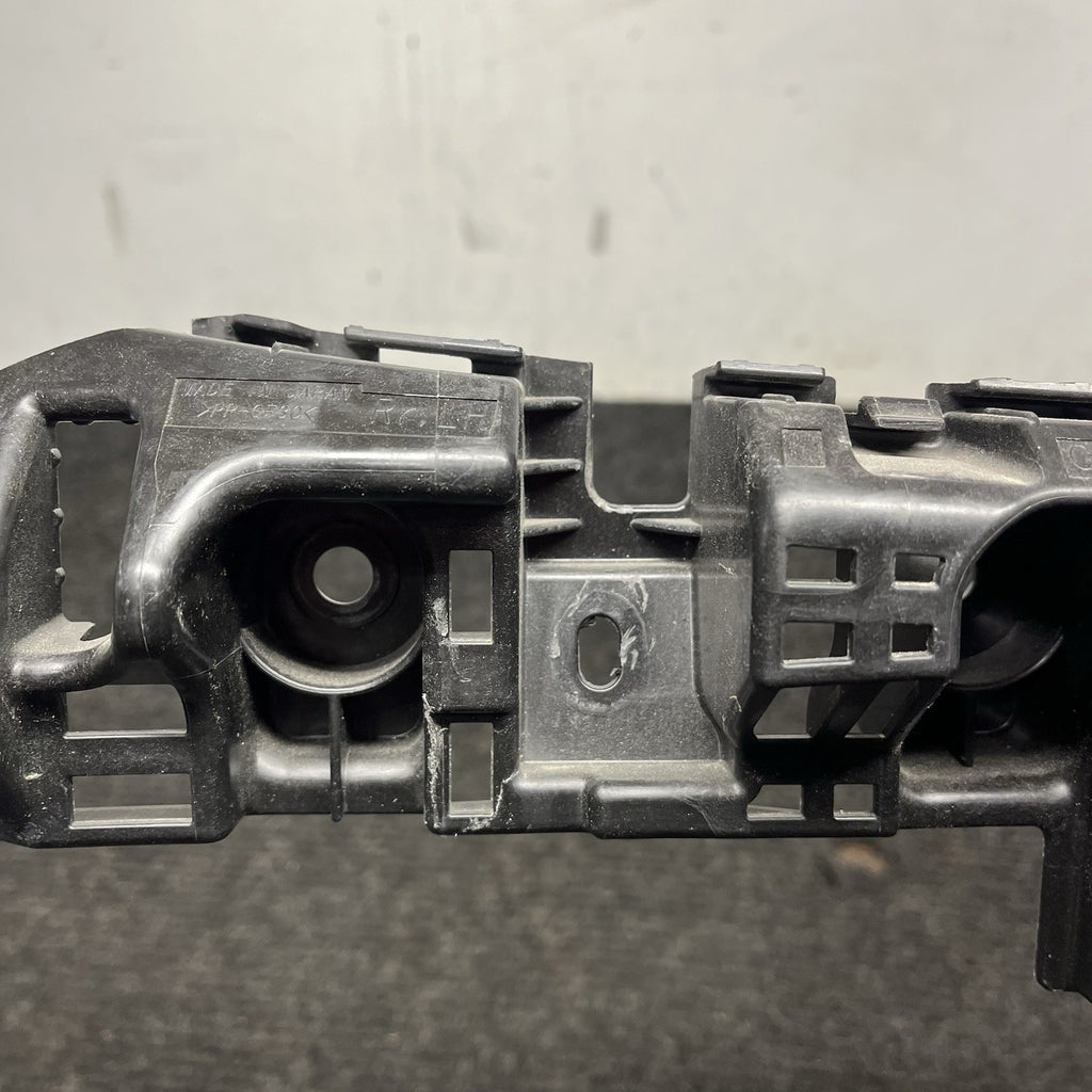 ☑️ 2022-2025 TOYOTA GR86 BRZ REAR BUMPER LEFT SIDE UPPER MOUNT BRACKET OEM