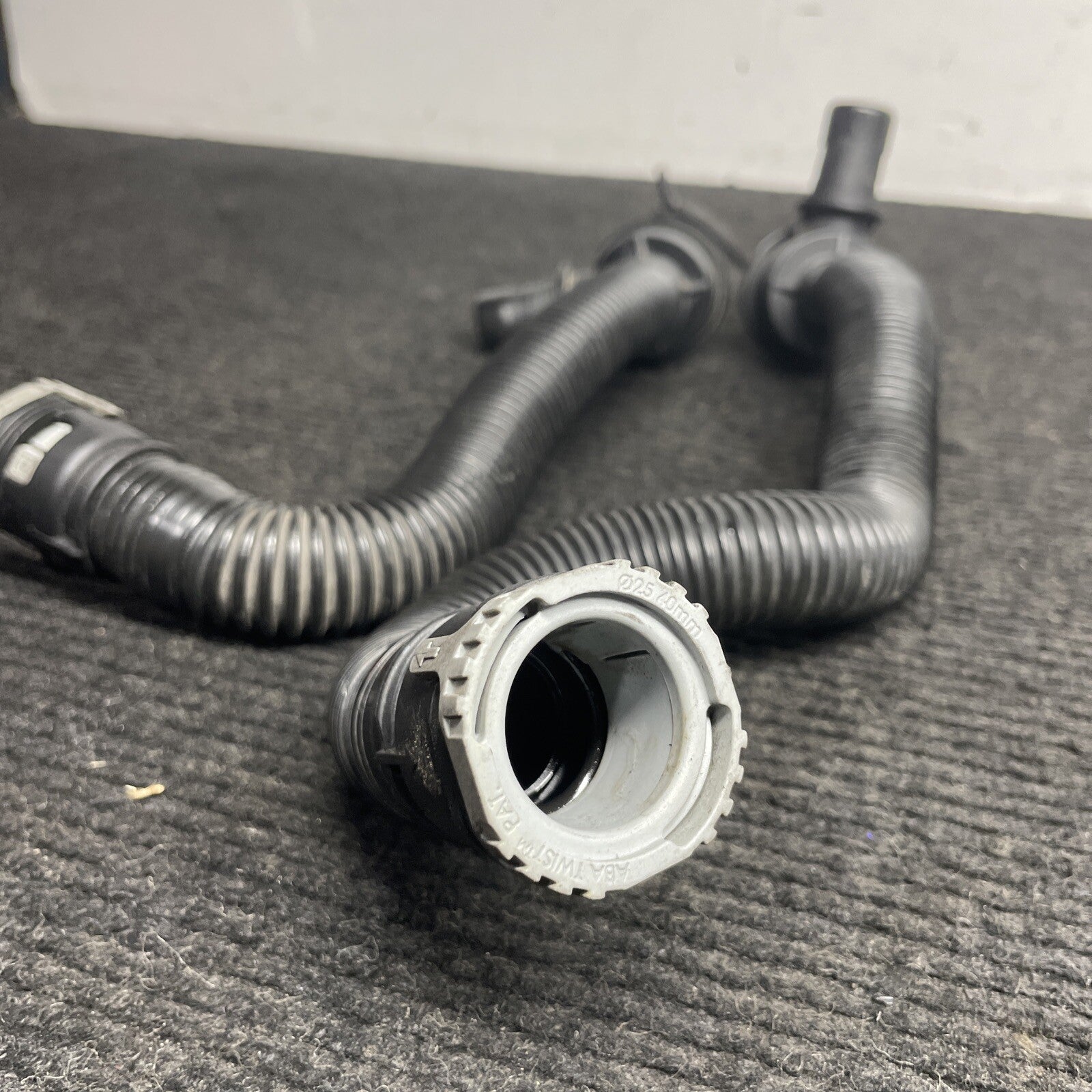 ☑️ 07-10 OEM BMW E90 E92 E93 335 Charge Pipe Diverter Valves Induction Pipe N54