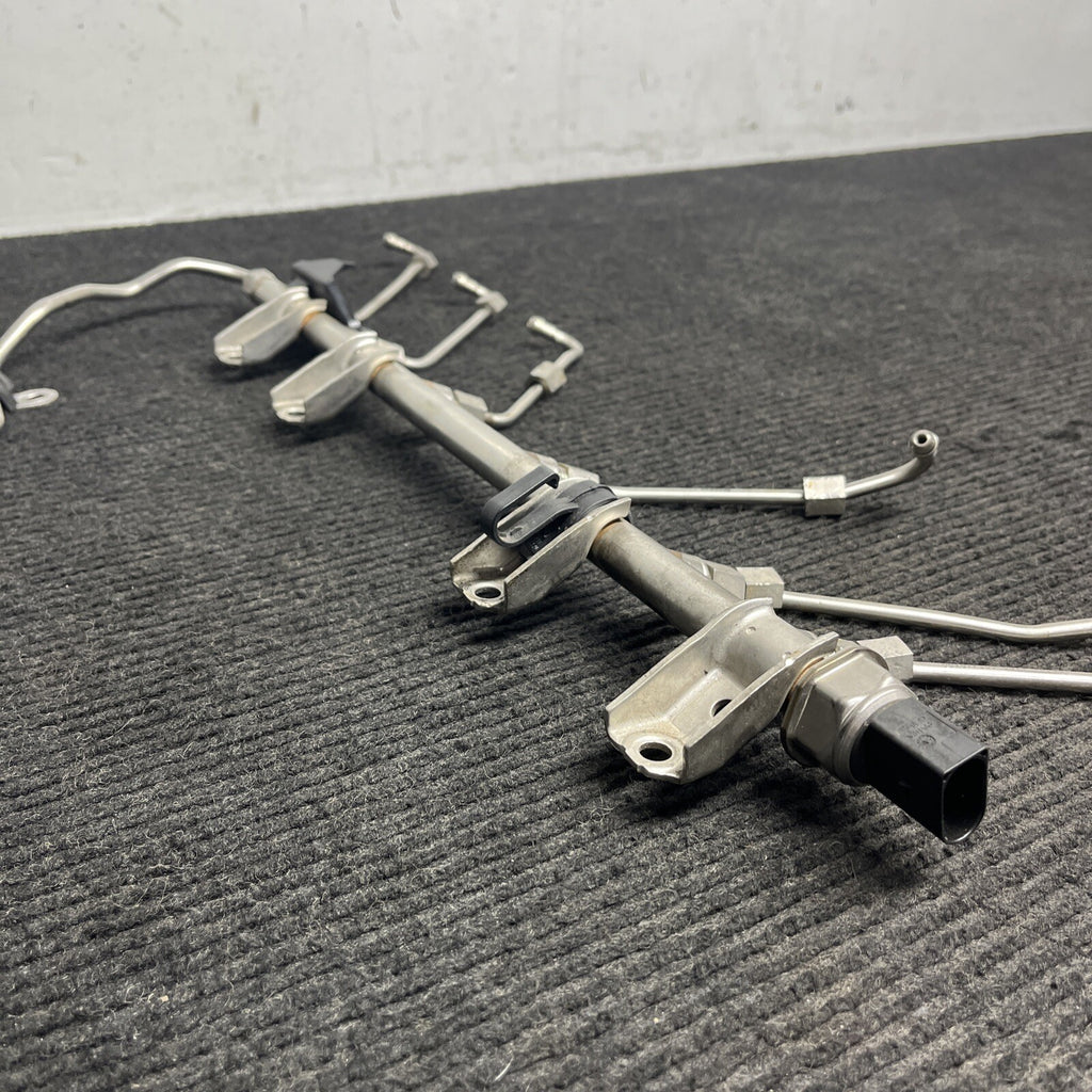 ☑️ BMW E88 E92 E60 135 335 535 N54 Engine High Pressure Fuel Rail Line Unit OEM