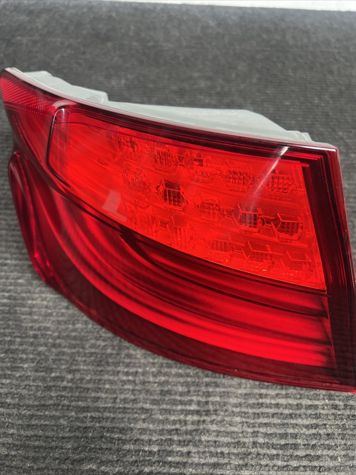 ☑️ 11-13 OEM BMW F10 528 535 550 M5 AH5 Rear Left Driver Side Outer Tail Light
