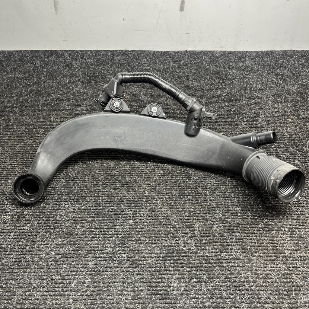 ☑️ 07-13 BMW 335i ENGINE TURBO INTAKE CHARGE INDUCTION PIPE TUBE OEM 7600028