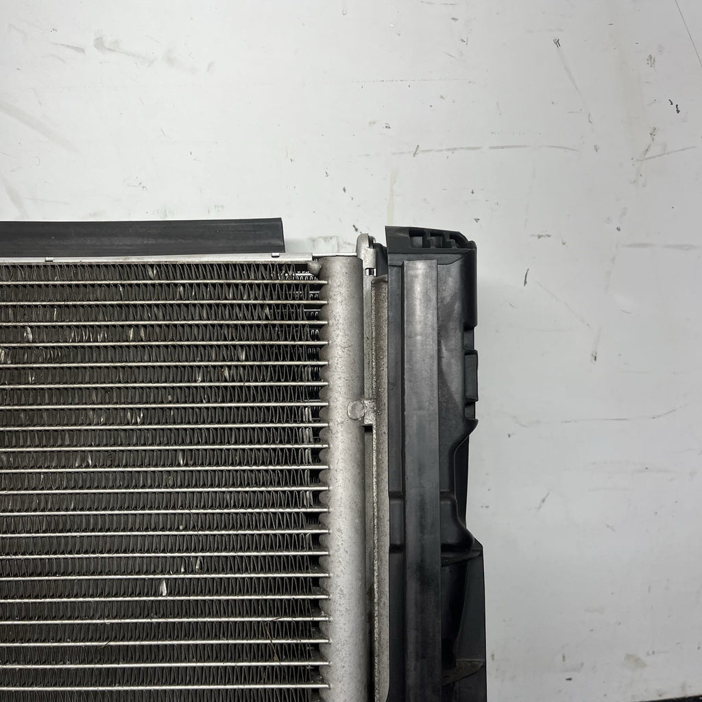 ☑️ BMW E88 E90 E92 135 335 N54 N55 Radiator Cooling Fan Assembly OEM