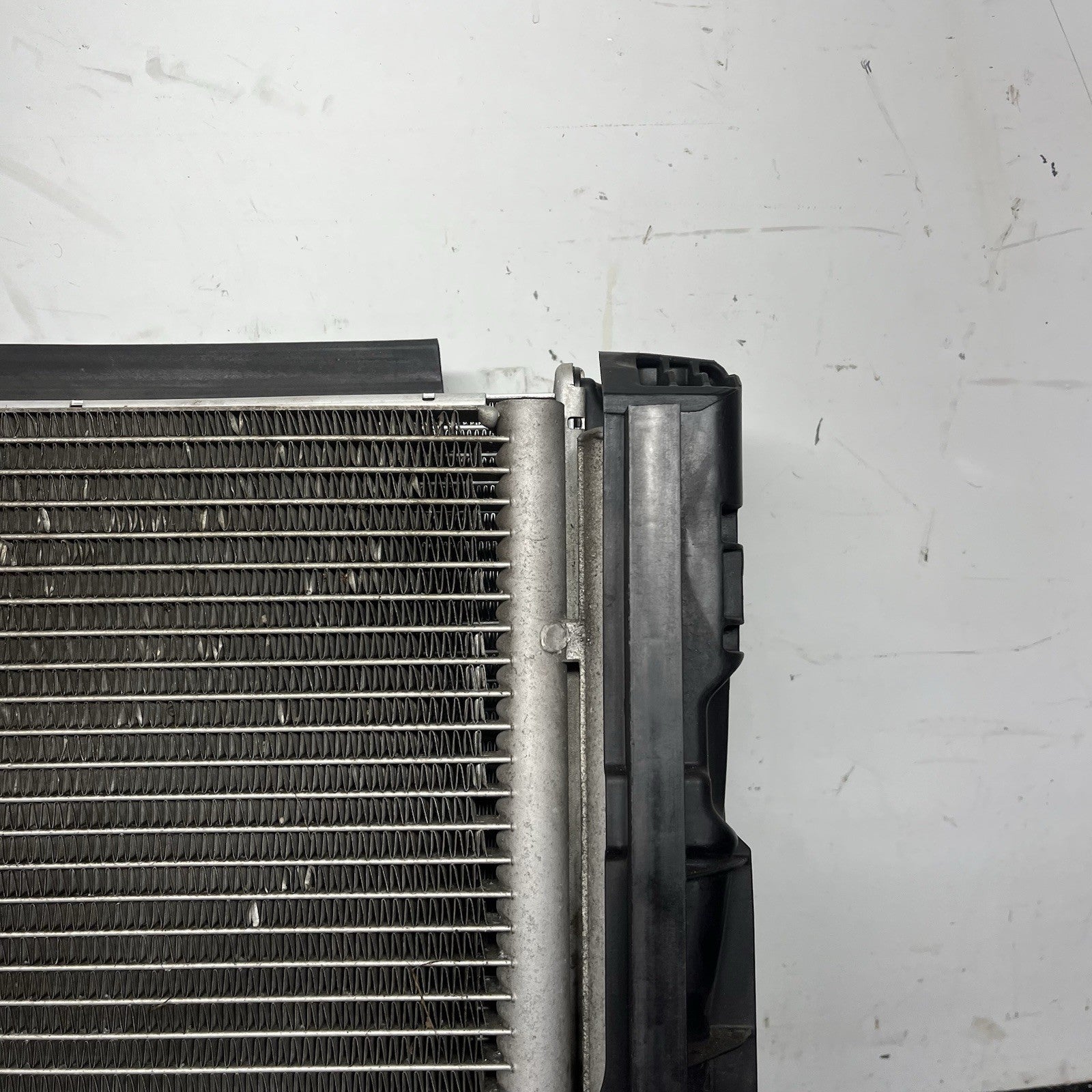 ☑️ BMW E88 E90 E92 135 335 N54 N55 Radiator Cooling Fan Assembly OEM