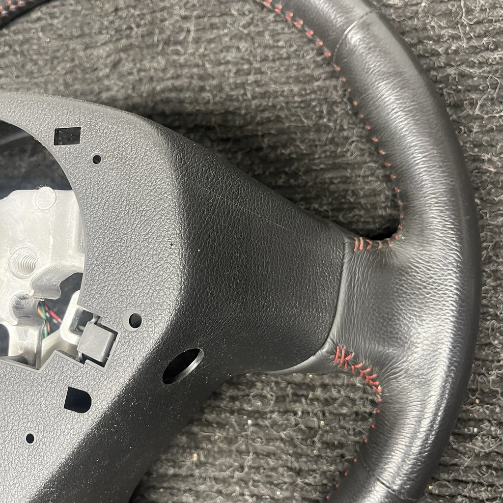 ☑️ 2008-2011 Subaru Impreza Black Rubber Steering Wheel w/ Cruise Control OEM