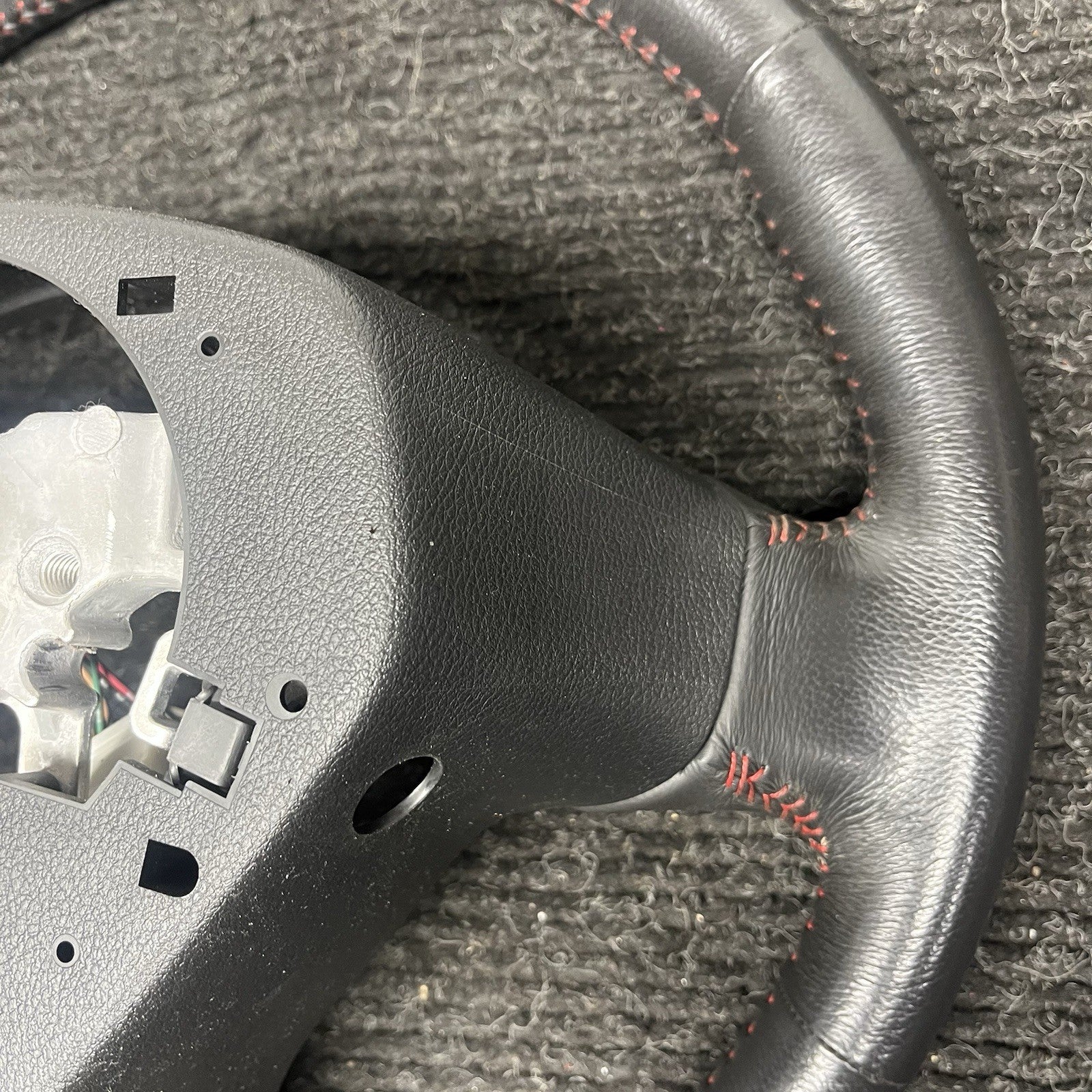 ☑️ 2008-2011 Subaru Impreza Black Rubber Steering Wheel w/ Cruise Control OEM