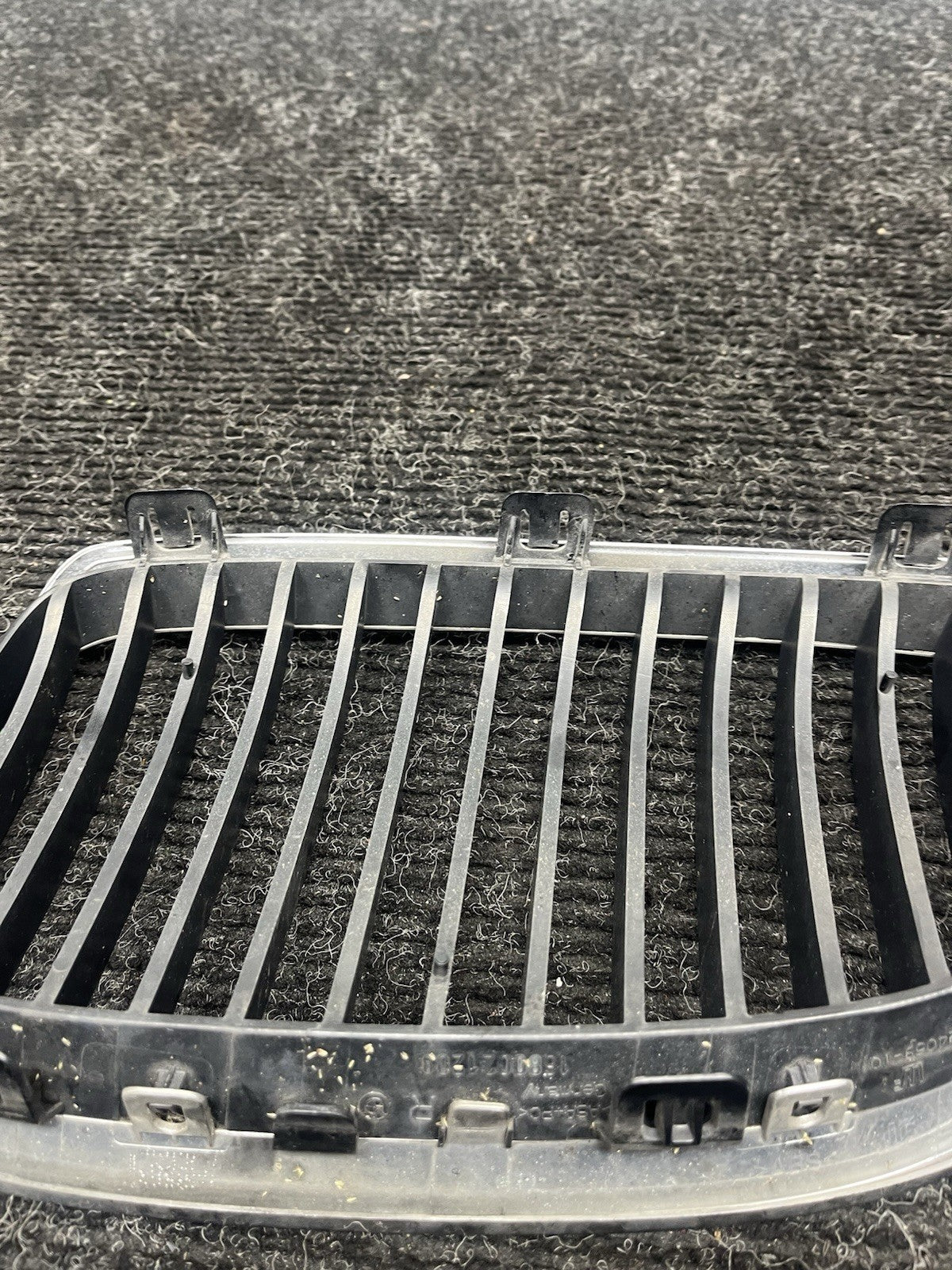 ☑️ 06-10 BMW 328 335 E92 FRONT RIGHT PASSENGER BUMPER KIDNEY GRILLE CHROME OEM