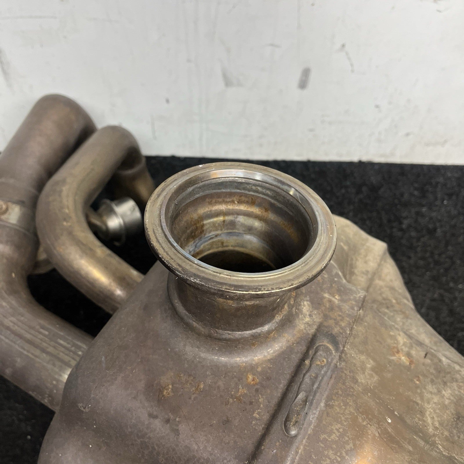 ☑️ 2011-2015 Audi R8 4.2L V8 Rear Exhaust Muffler System OEM