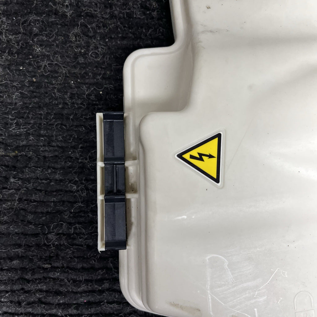☑️ BMW E88 E82 E90 E92 E84 DME ECU Electronic Computer Box Top Cover Housing OEM