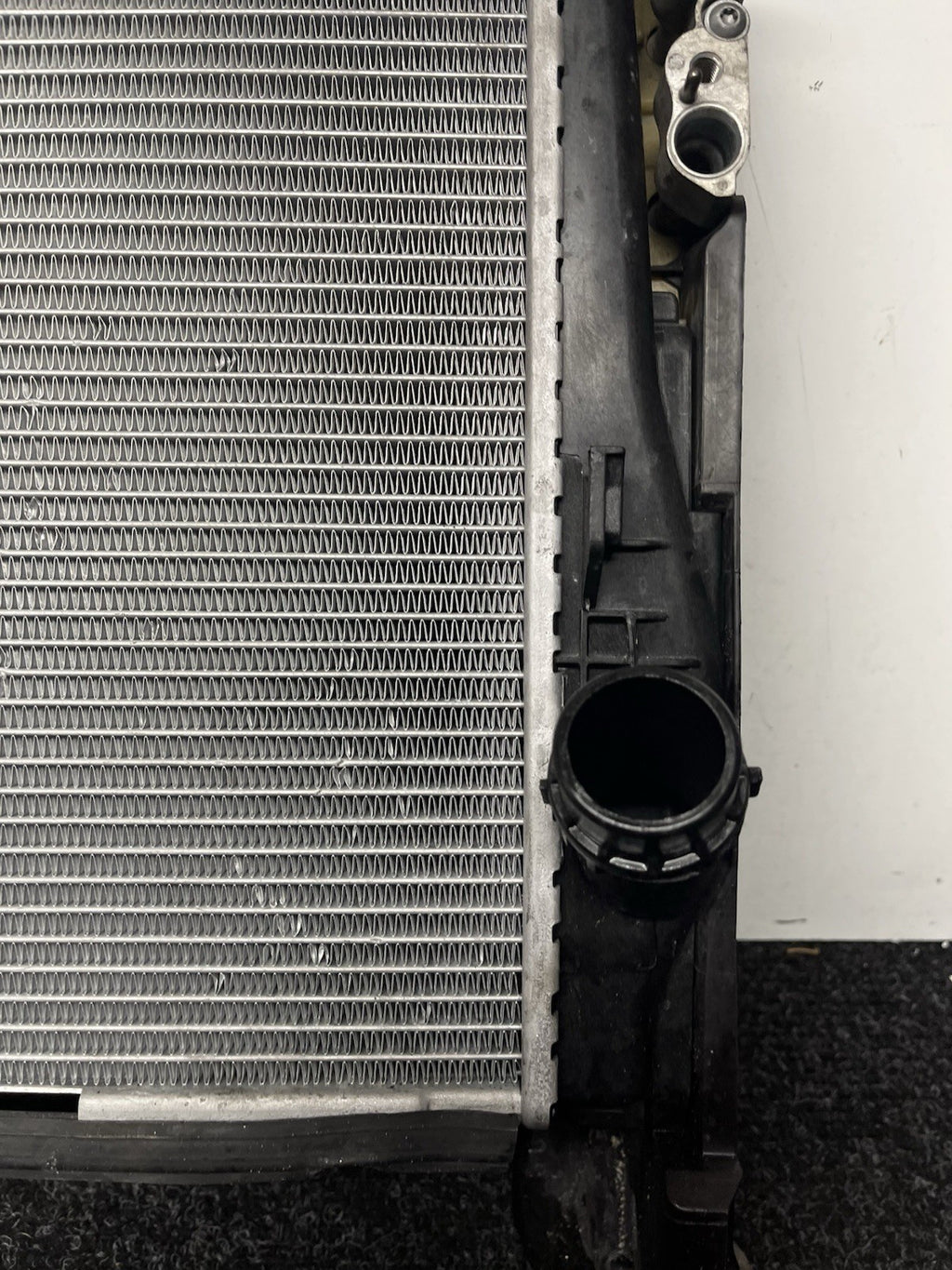 ☑️ 07-13 BMW E92 N54 335i RADIATOR M/T MANUAL TRANSMISSION W CONDENSER OEM