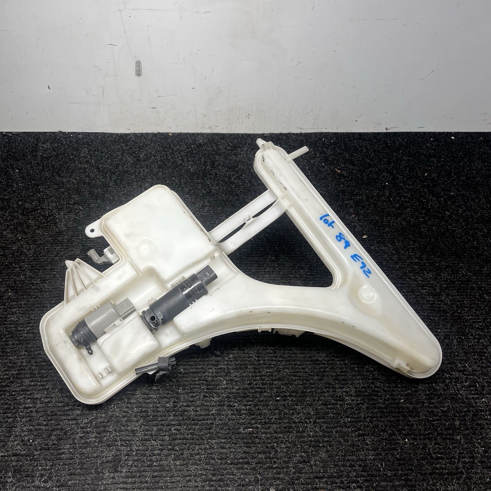 ☑️ 08-13 BMW E92 E93 M3 FRONT WINDSHIELD WASHER FLUID RESERVOIR TANK OEM