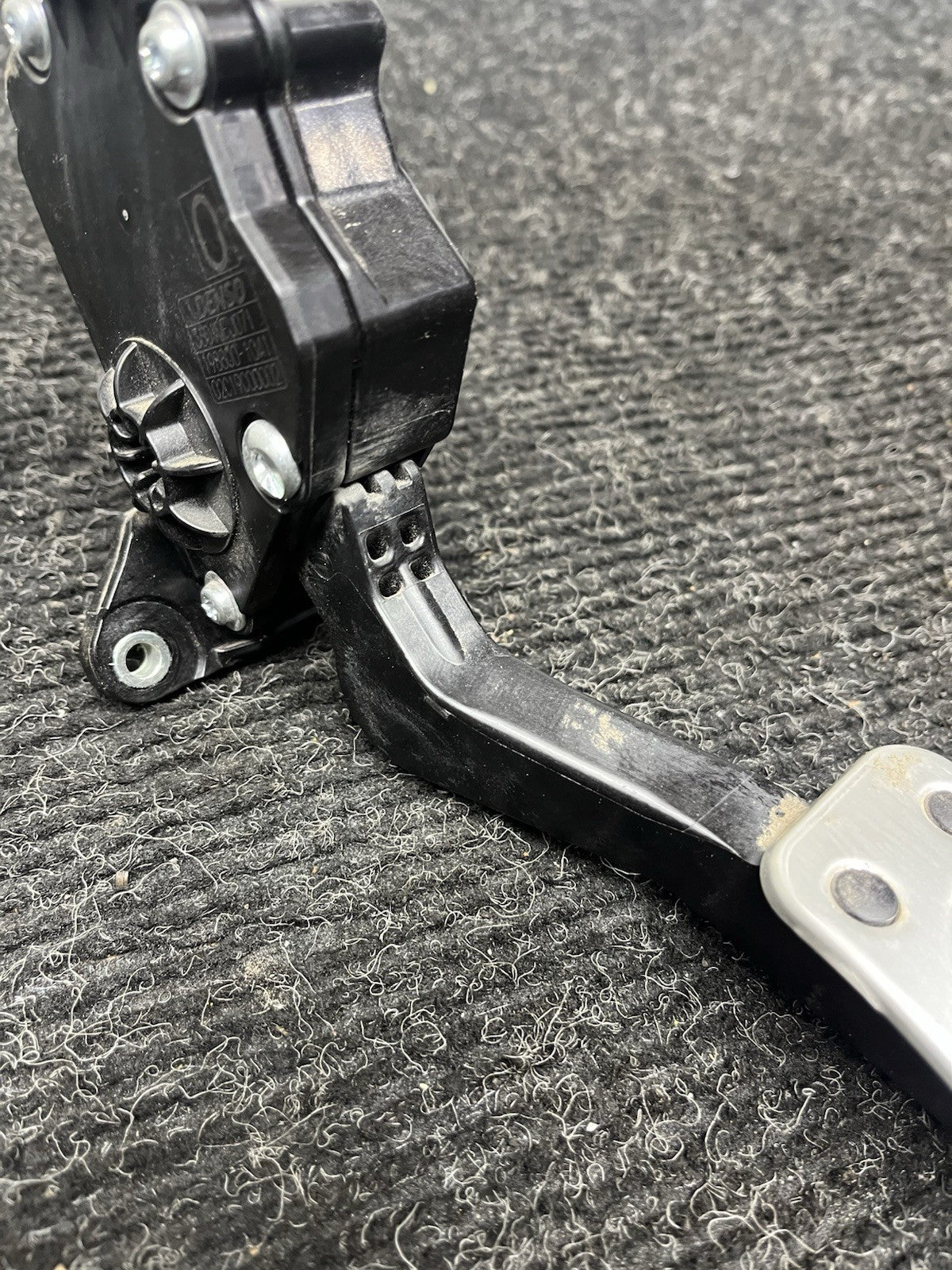 ☑️ 2015-2021 Subaru WRX STI Accelerator Pedal OEM LU93