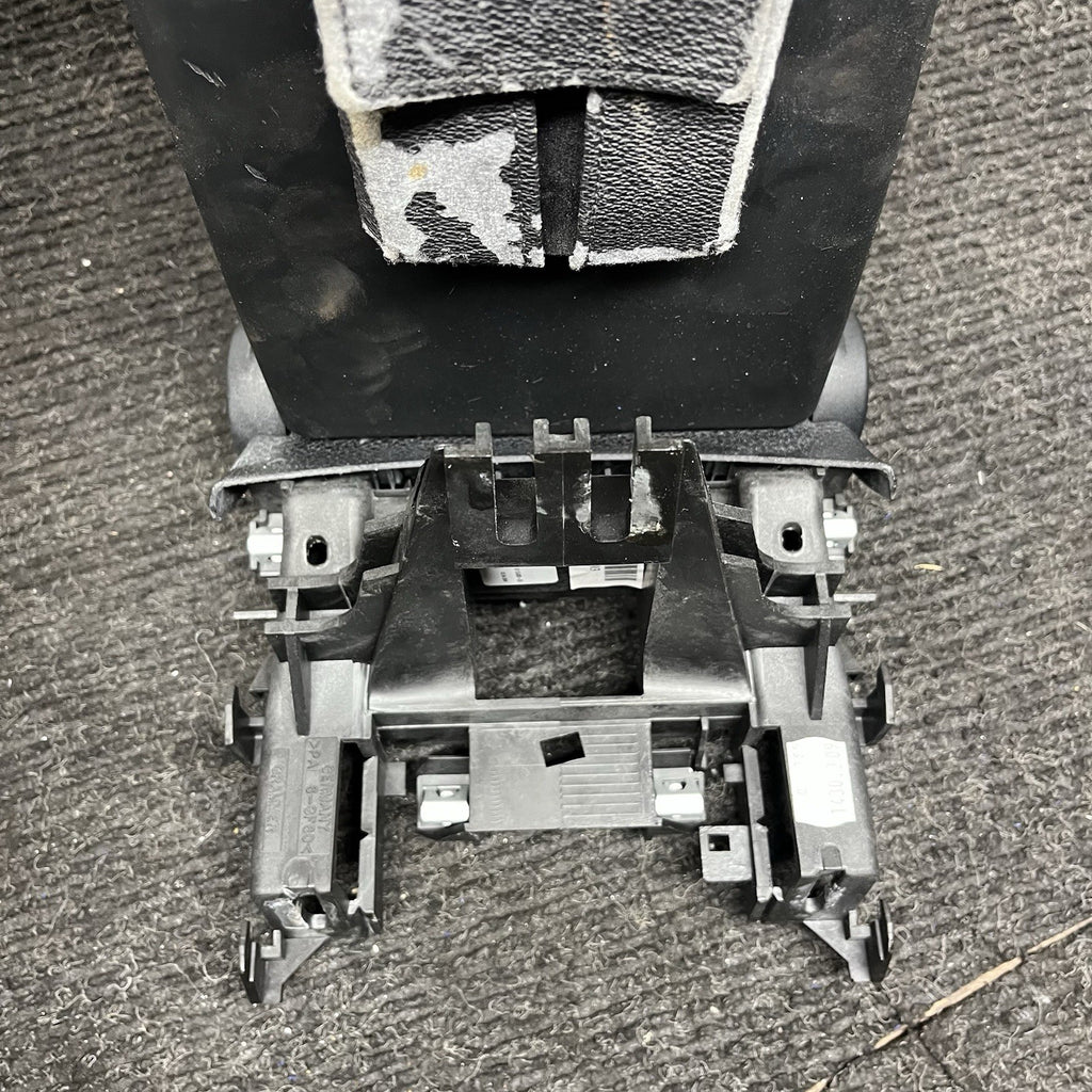 ☑️ 08-13 OEM BMW E88 E82 Center Console Armrest Tray Black Leather