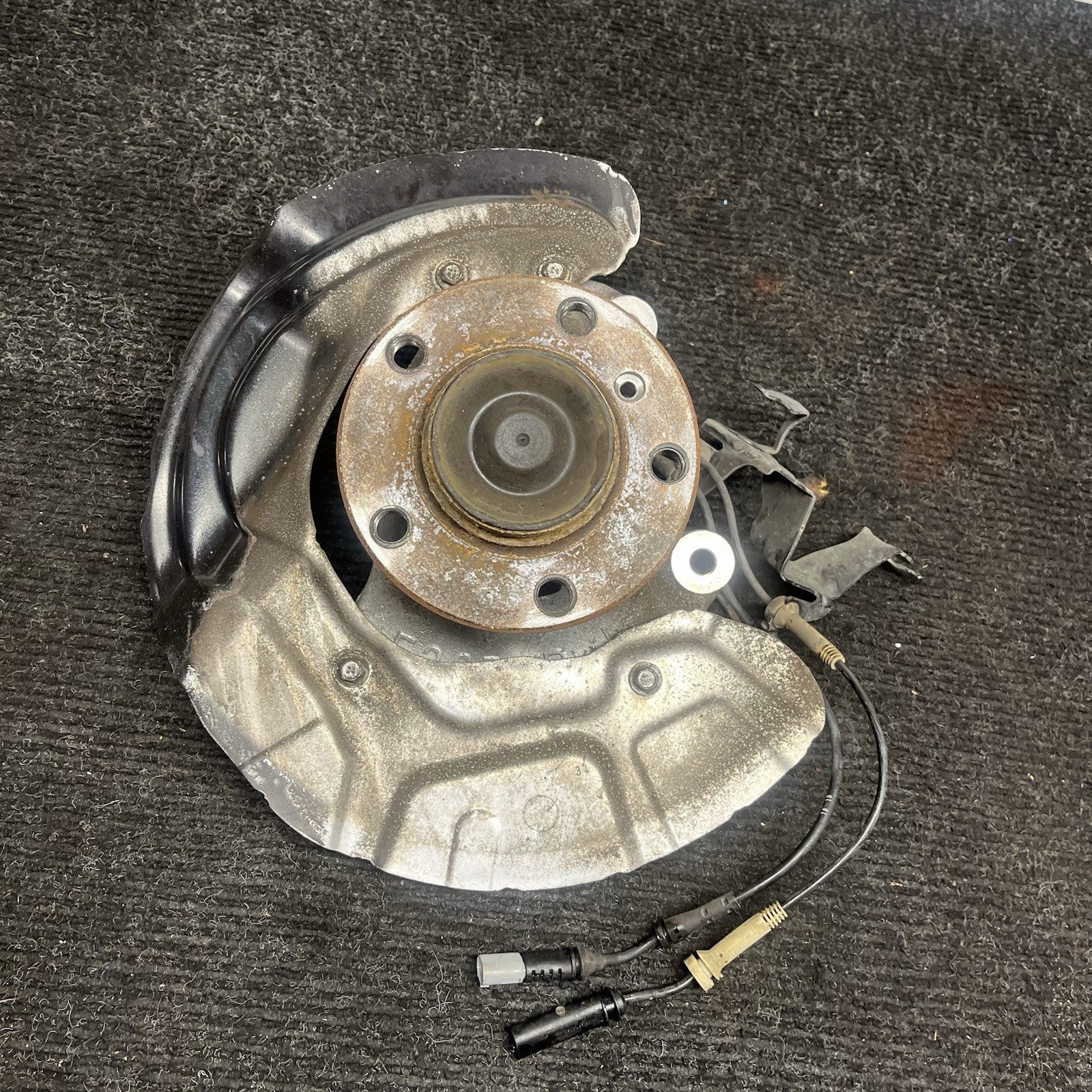 ☑️ 14-17 BMW F22 F23 M235i Front Left Driver Spindle Knuckle Hub RWD OEM