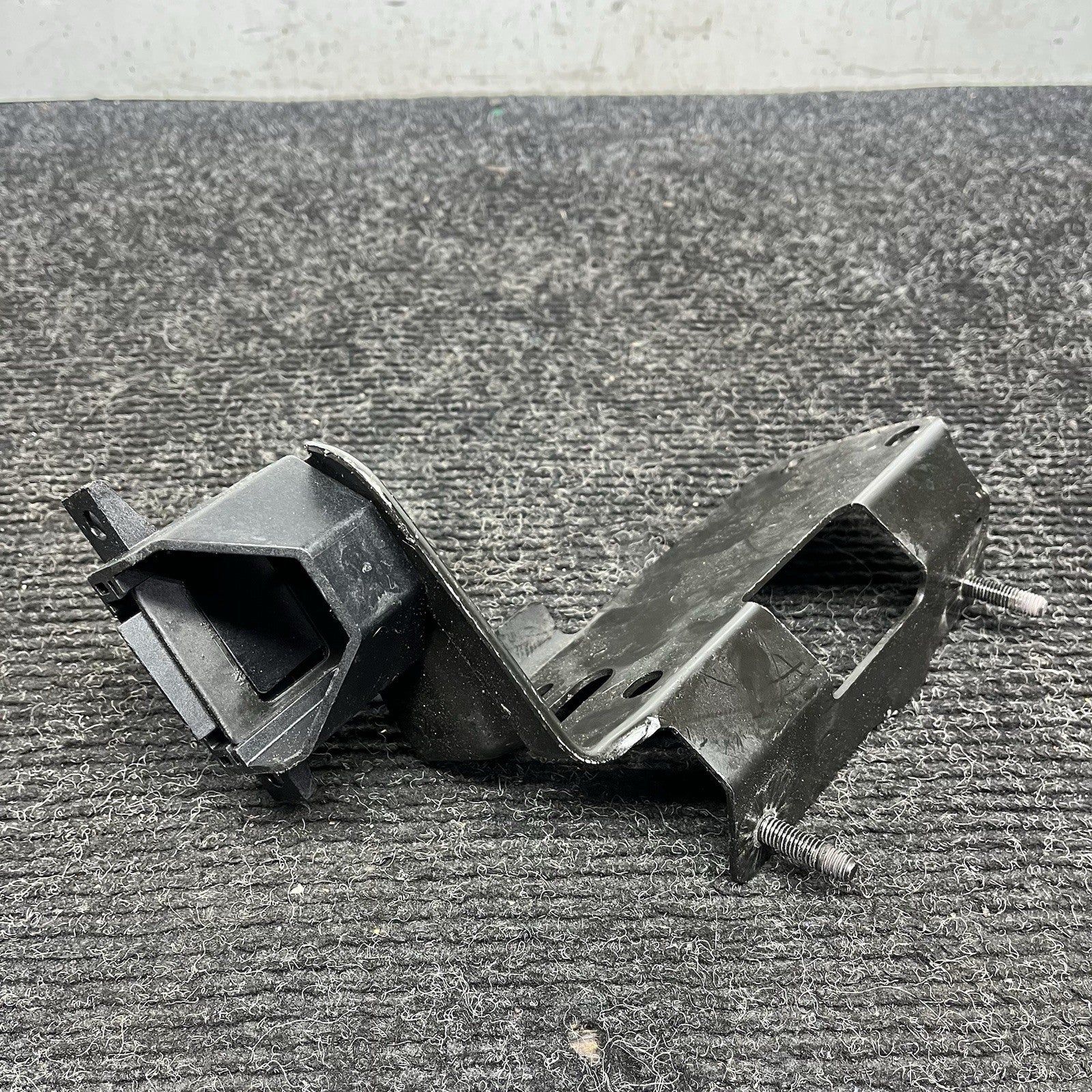 ☑️ 11-13 OEM BMW E92 E93 335is Radiator Support Left Driver Plate Bracket Mount
