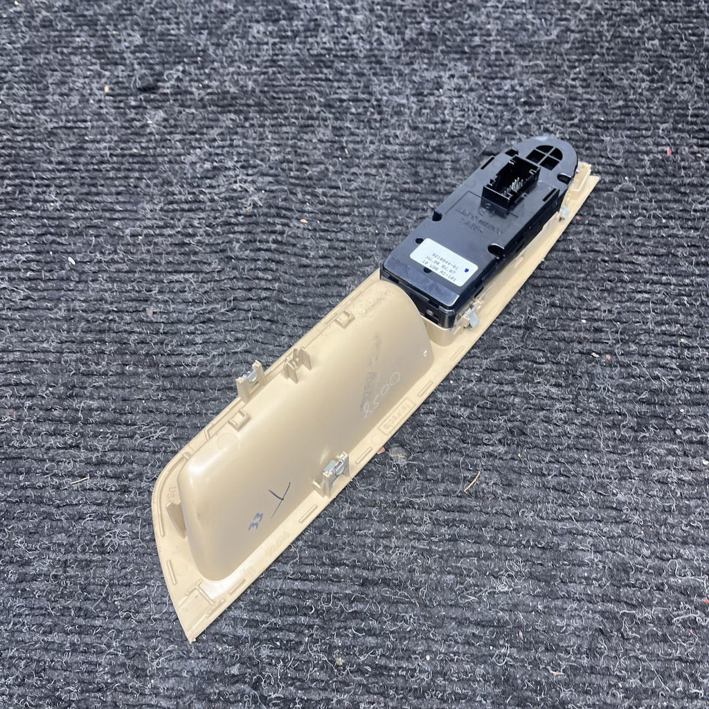 ☑️ 07-13 BMW X5 E70 FRONT LEFT DRIVER SIDE WINDOW SWITCH OEM 7137137