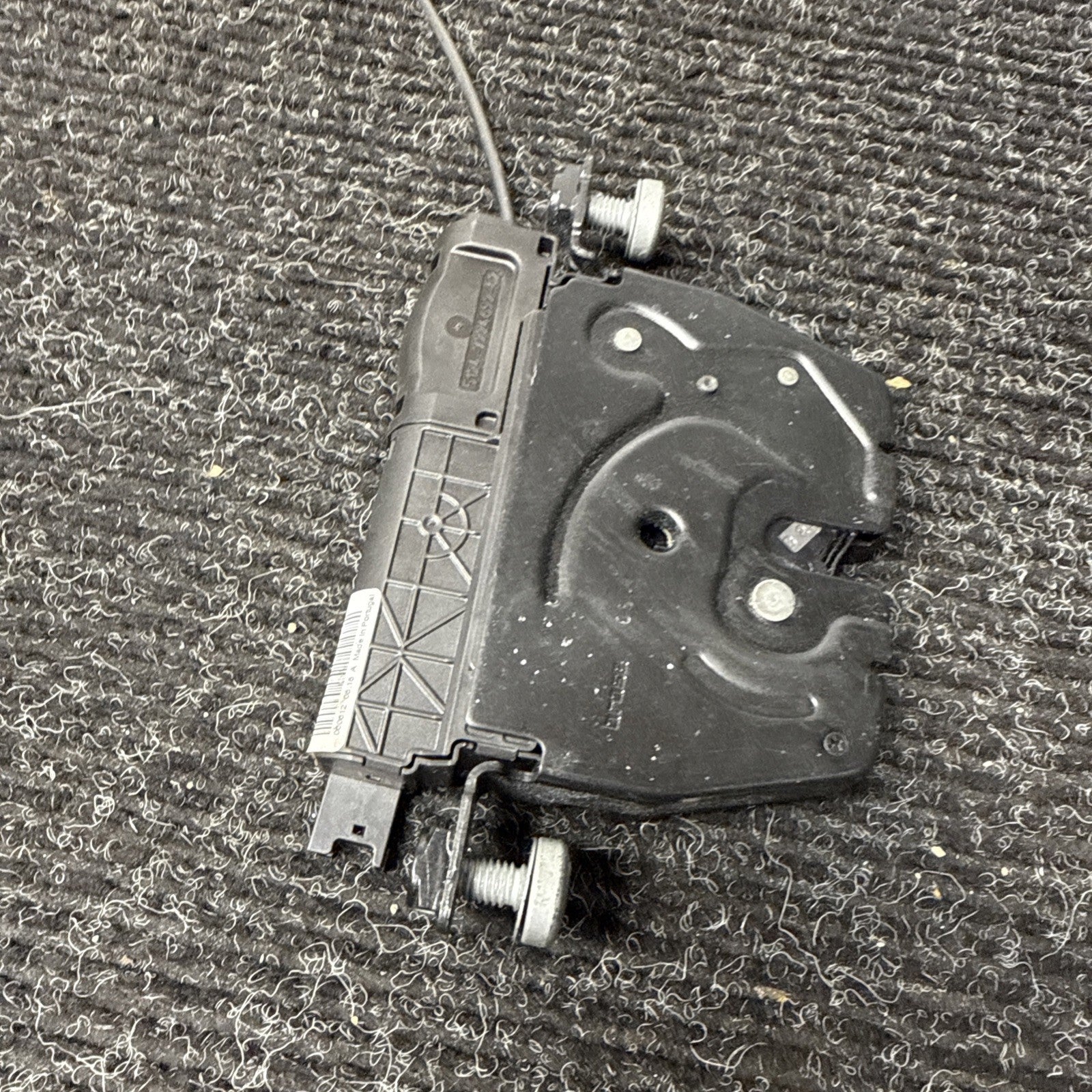 ☑️ 12-20 BMW F30 F32 F10 F12 REAR TRUNK LID LOCK ACTUATOR LATCH OEM 7191212