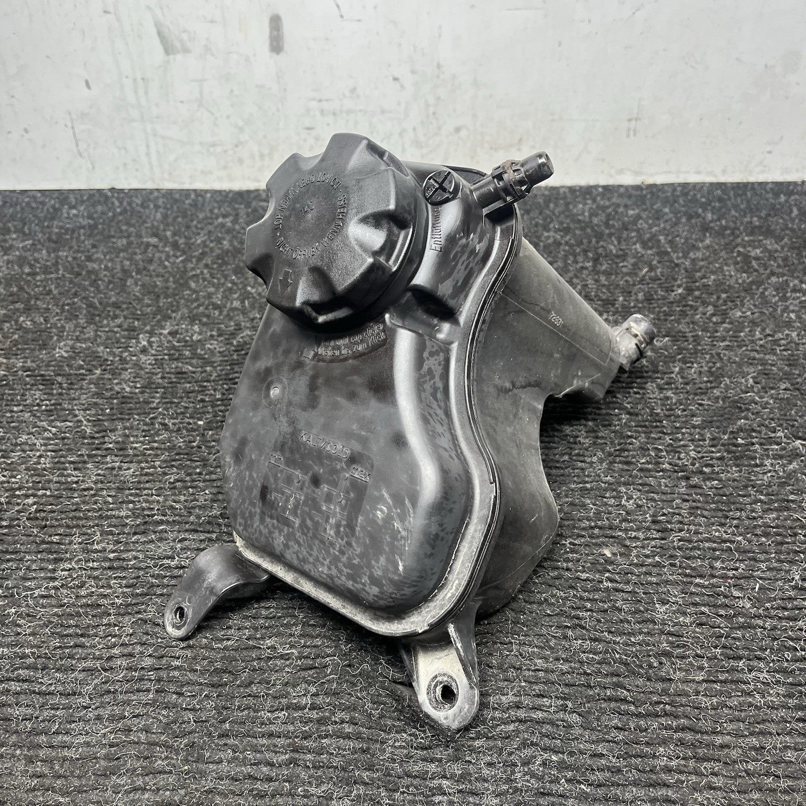 ☑️ 06-13 BMW E82 E88 E90 E92 E93 Radiator Expansion Tank Coolant Reservoir OEM