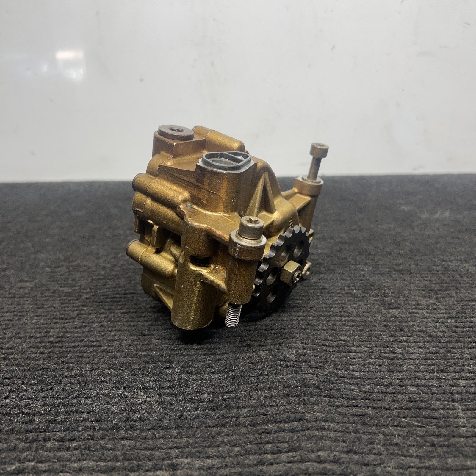 ☑️ 2008-2013 BMW E90 M3 S65 4.0L V8 Engine Main Oil Lubrication Pump OEM E92 E93