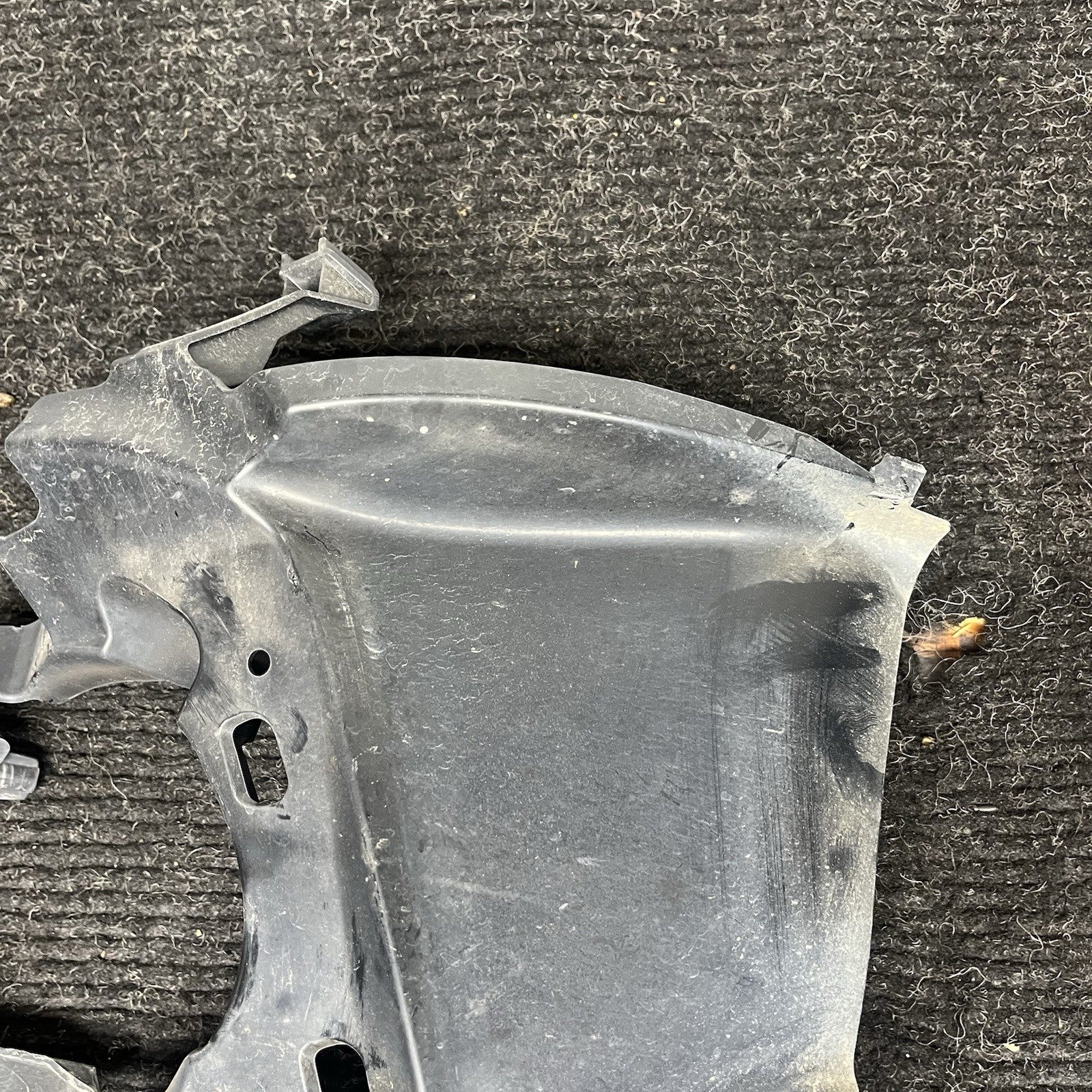 ☑️ Bmw 4 SERIES FRONT BUMPER FOG LIGHT SUPPORT TRIM RIGHT DRIVER SIDE 8054511