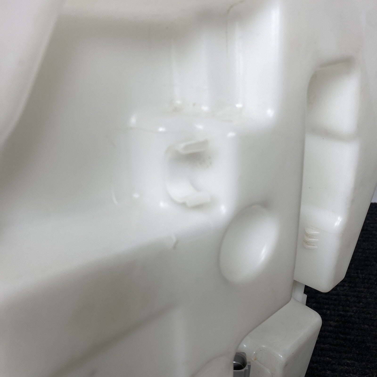 ☑️ 2008-2013 BMW 128i 135i E82 Windshield Washer Reservoir Tank Coupe Sedan OEM