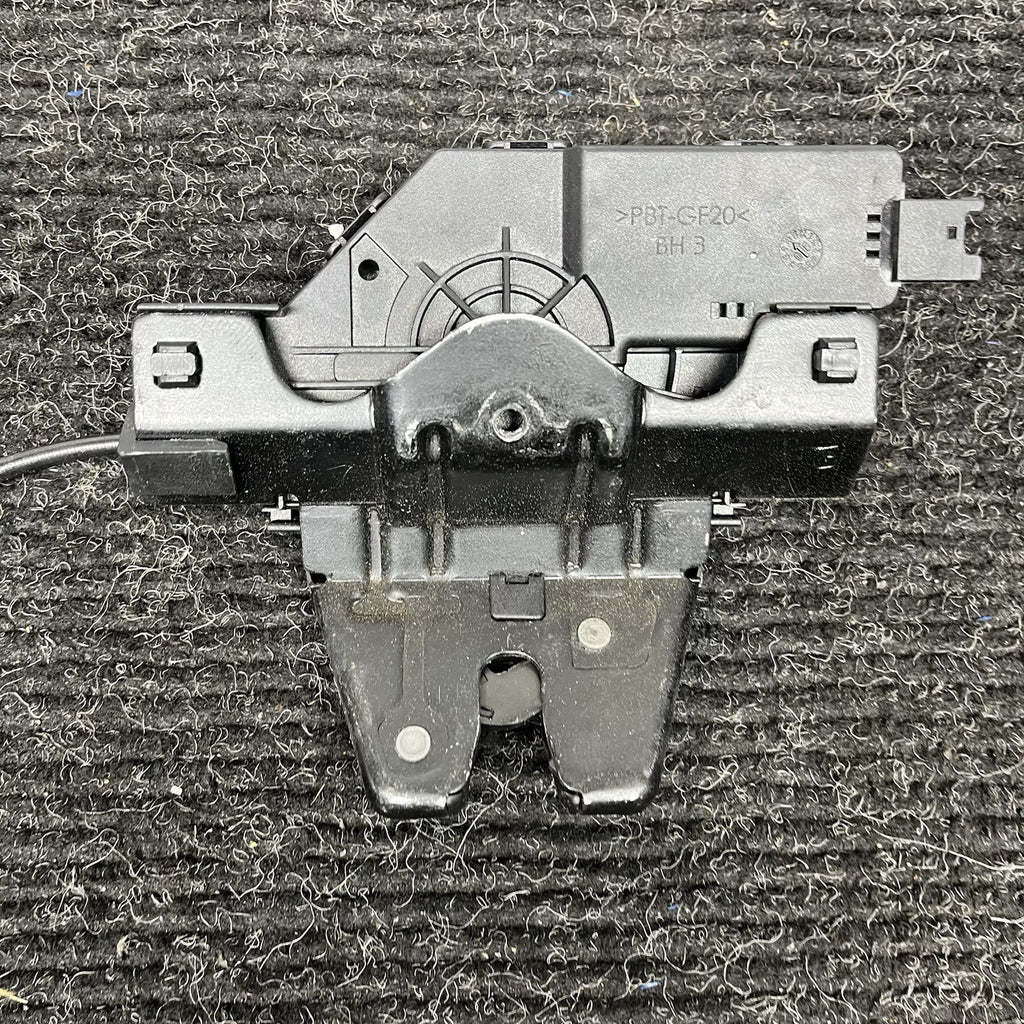 ☑️ BMW E46 M3 330i 325i 323i REAR TRUNK RELEASE LOCK LATCH MECHANISM OEM