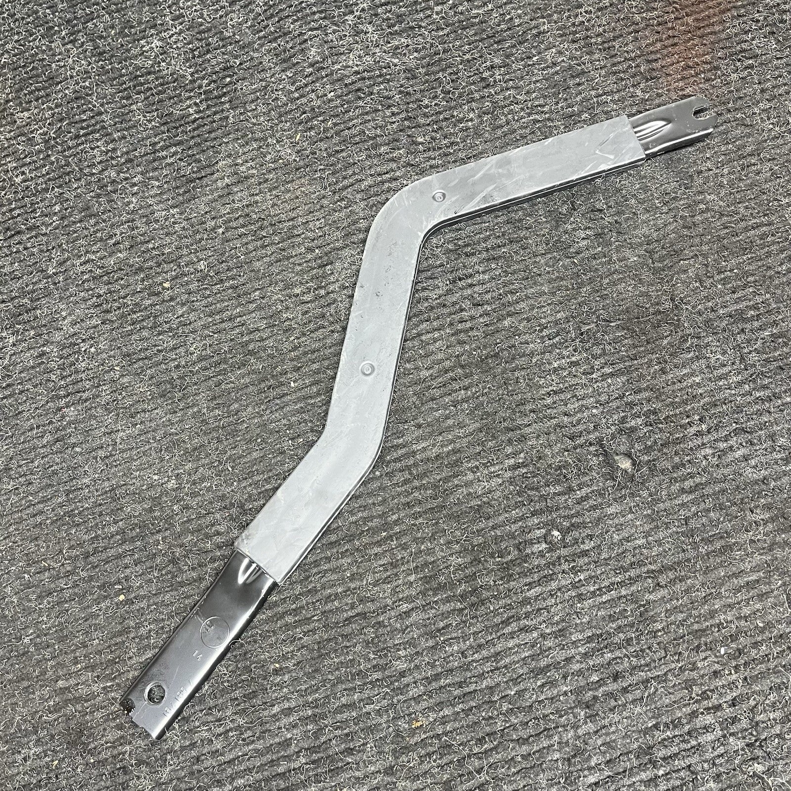 ☑️ 2008-2013 BMW 128i 135i Coupe Battery Protection Bar Bracket Holder Tie OEM