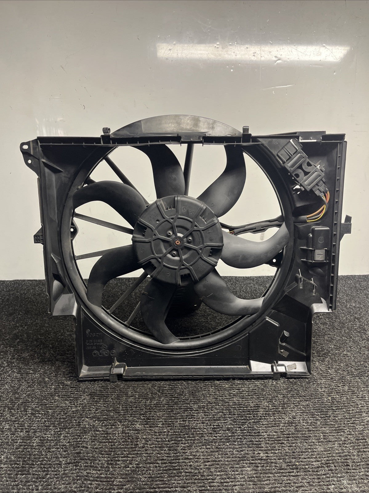 ☑️ 07-13 OEM BMW E88 E90 E92 N54 N55 Engine Radiator Cooling Auxiliary Fan 600W